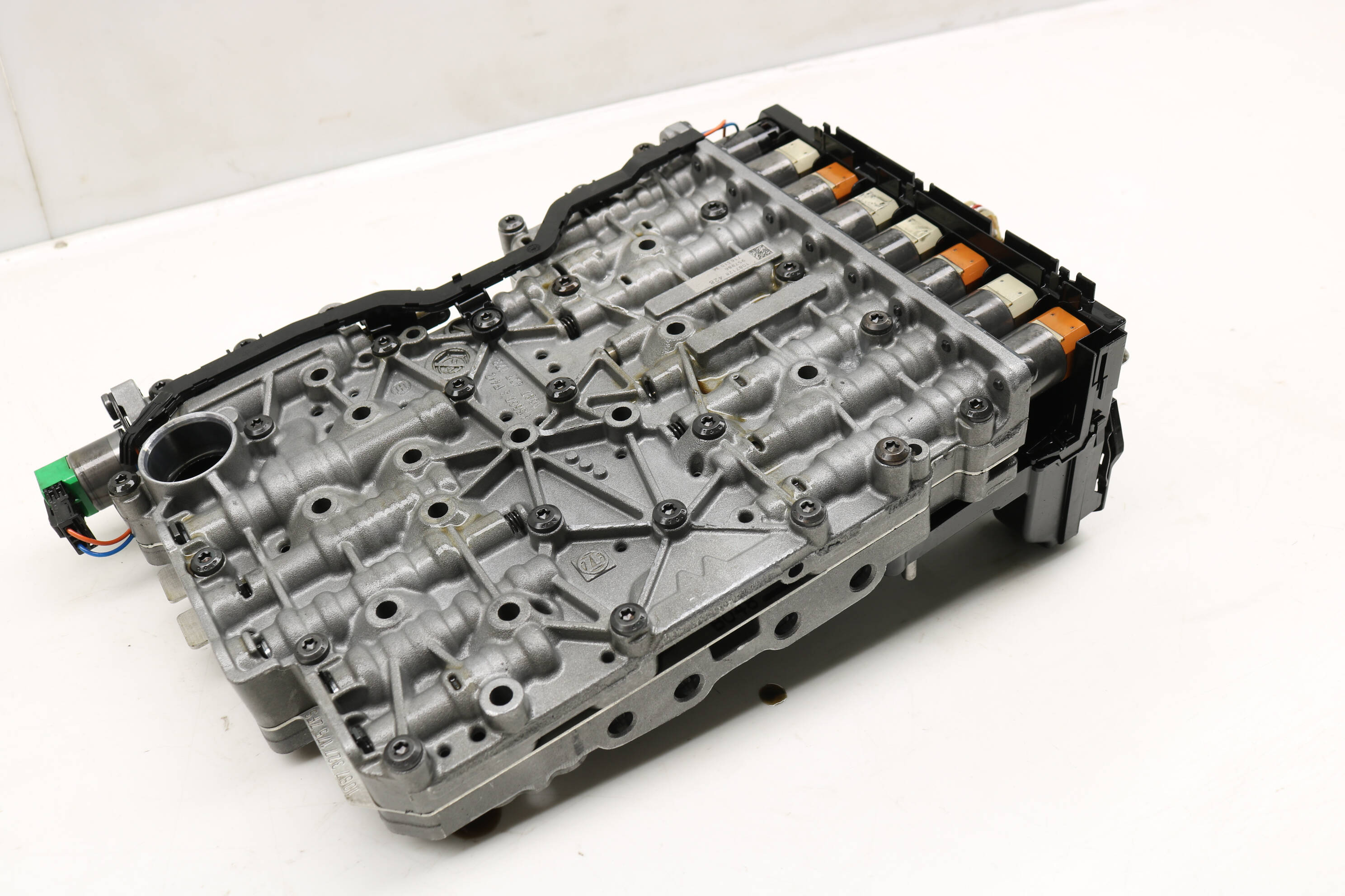 BMW Transmission Valve Body / Mechatronic (Ga8hp70z) 24347544923