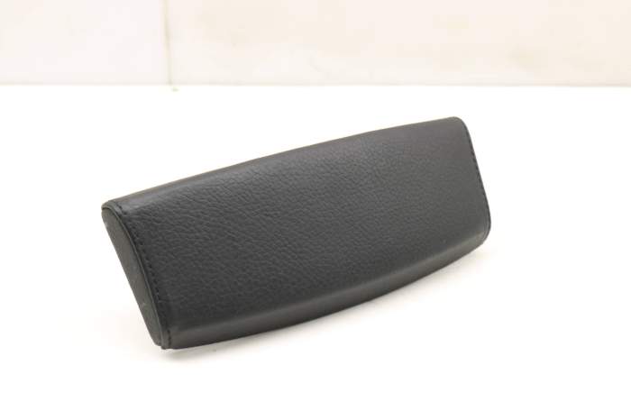 Center Console Armrest Trim / Cover 51166985250 main product photo