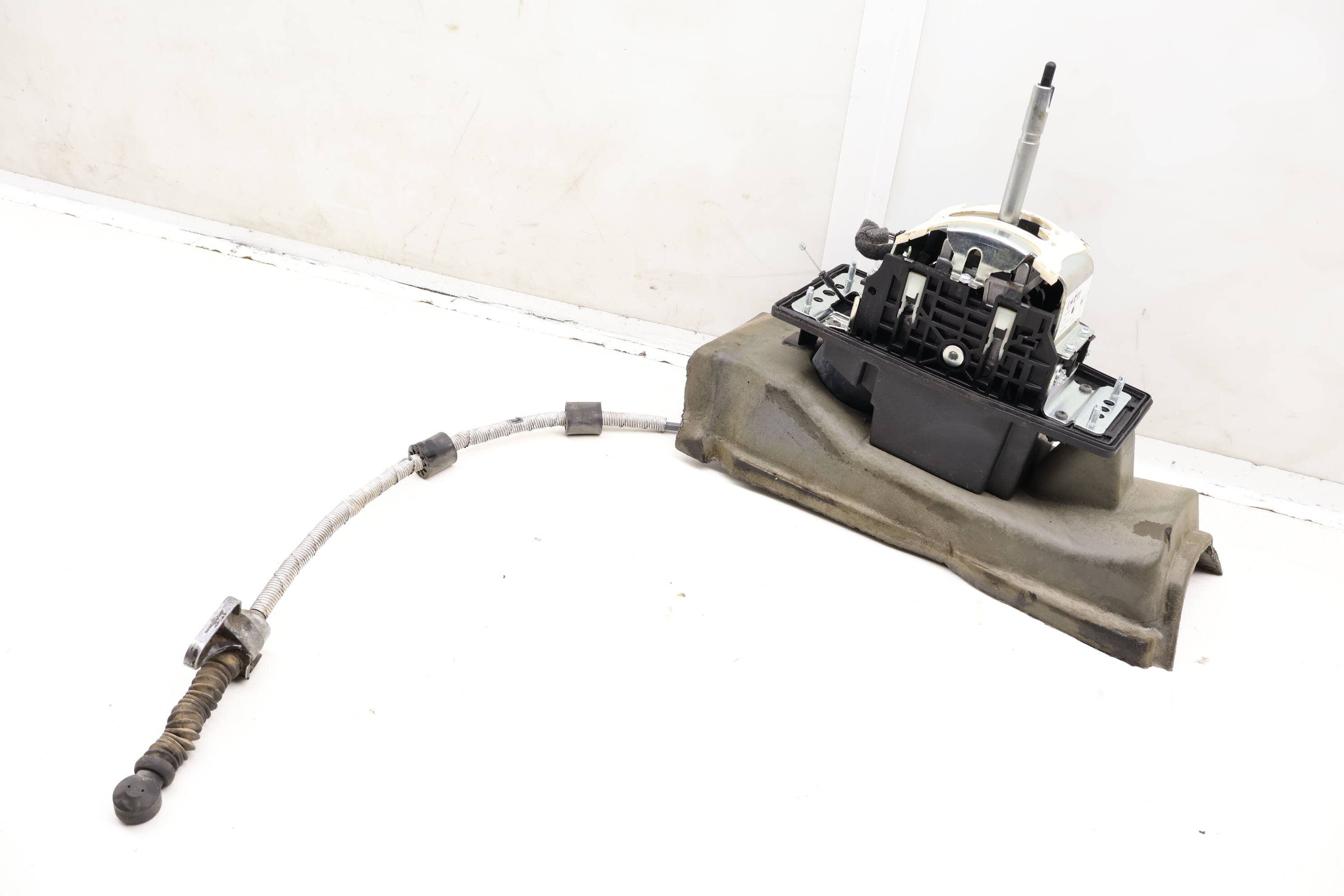 Automatic Shifter Assembly W/ Linkage 4E1713041AC