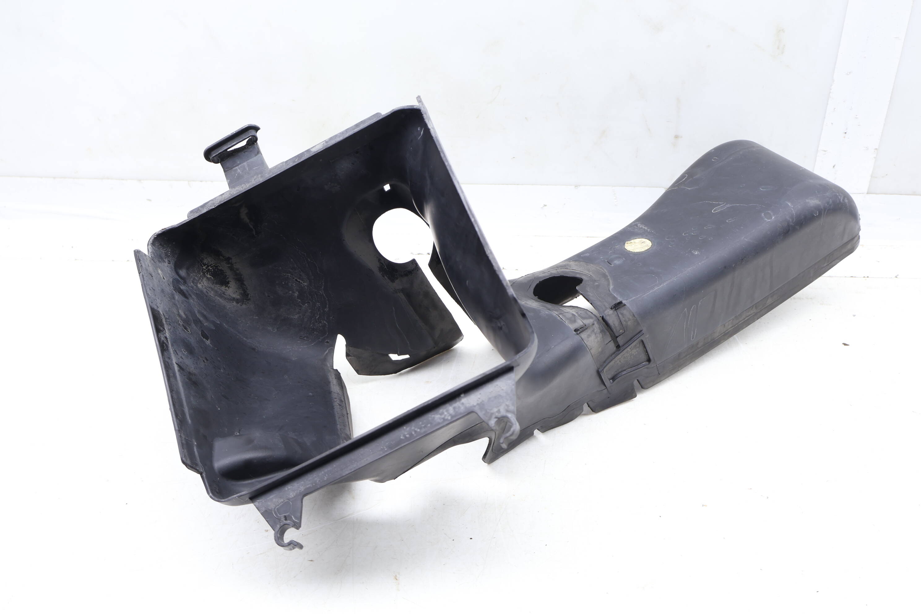 Turbo / Intercooler Air Guide / Shroud 8N0117336A