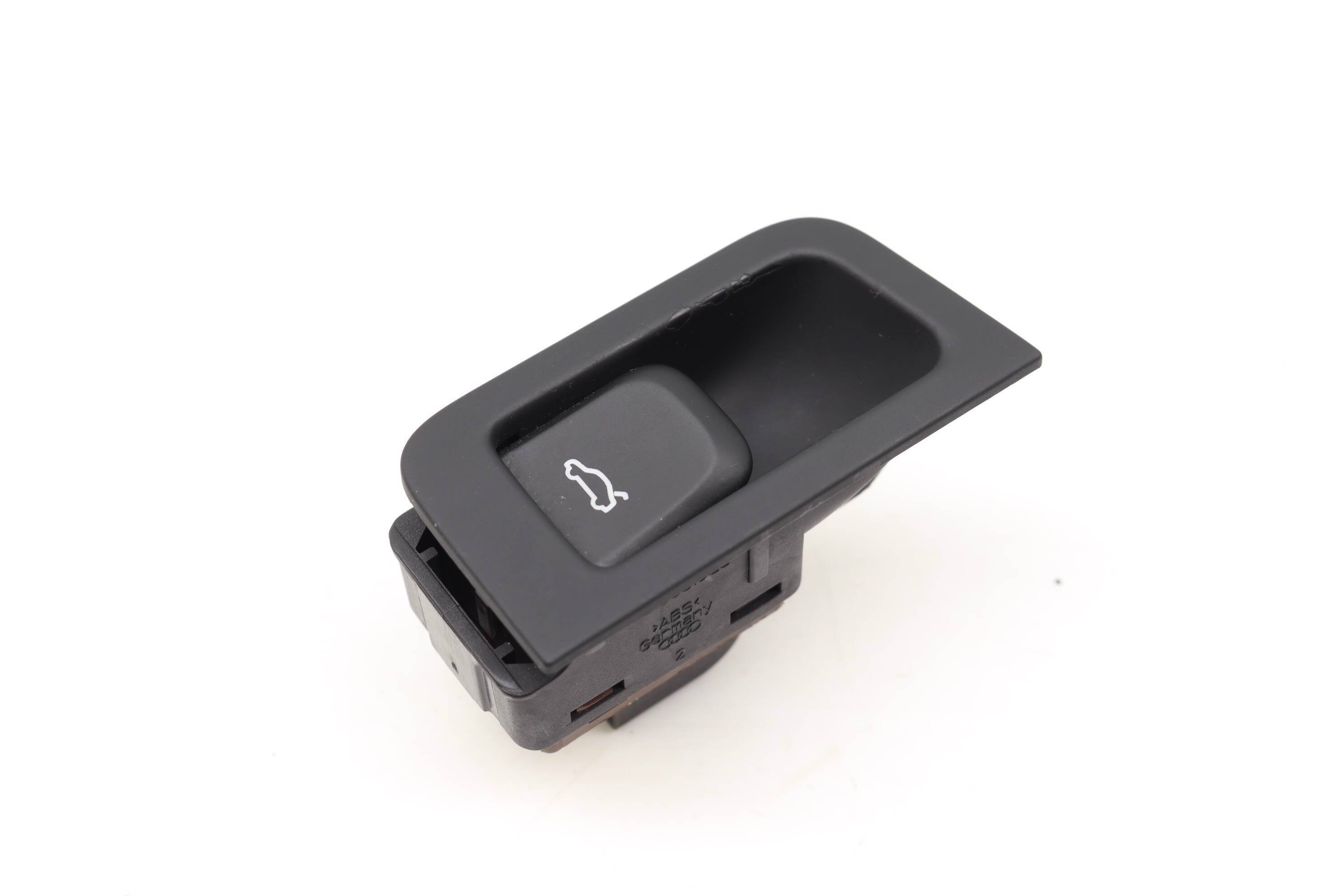 Door&#x20;Panel&#x20;Trunk&#x20;Switch&#x20;W&#x2F;&#x20;Trim&#x20;4G8959829