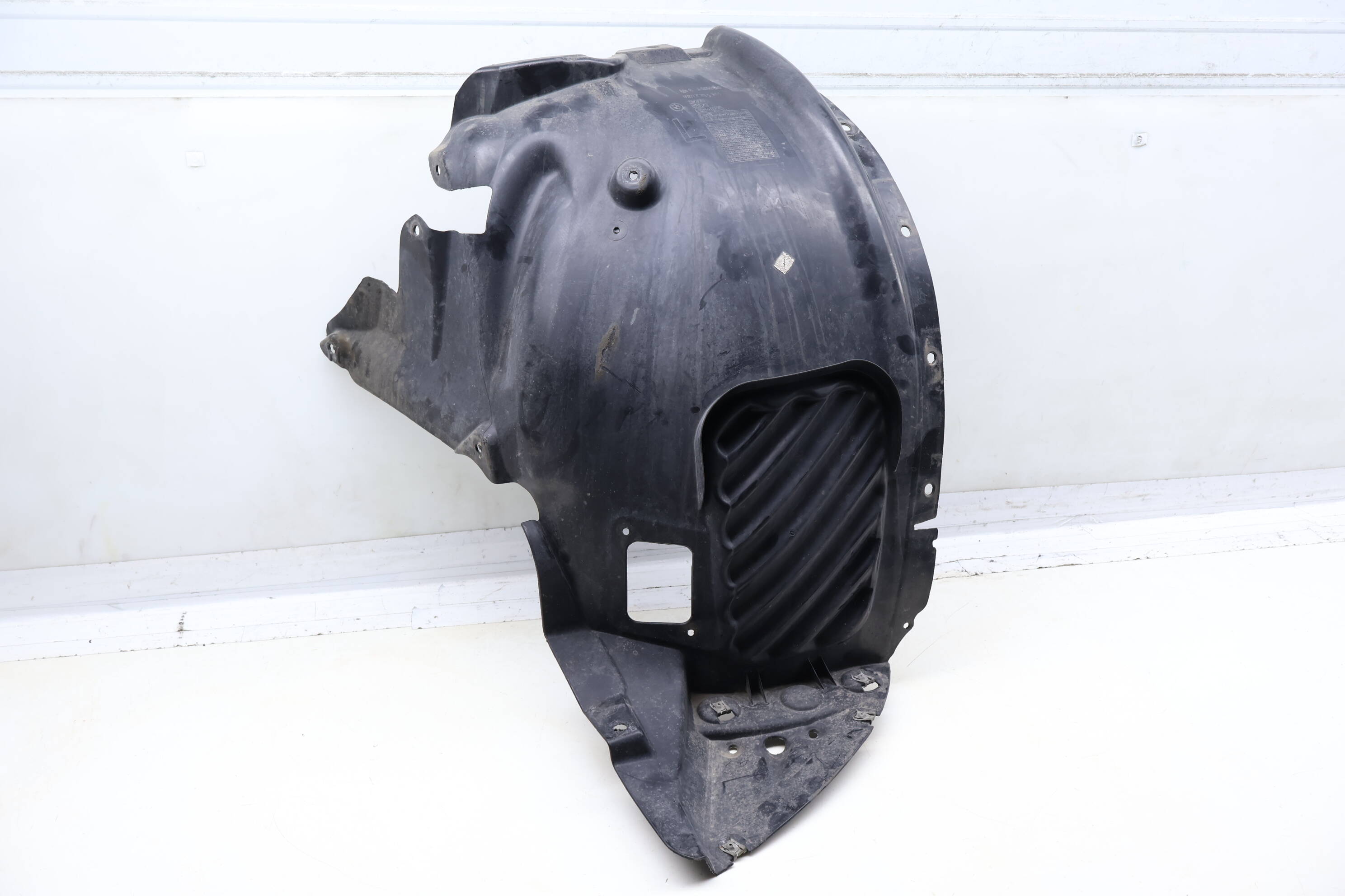 Fender Liner / Wheel Housing Cover (Front) 51717213641