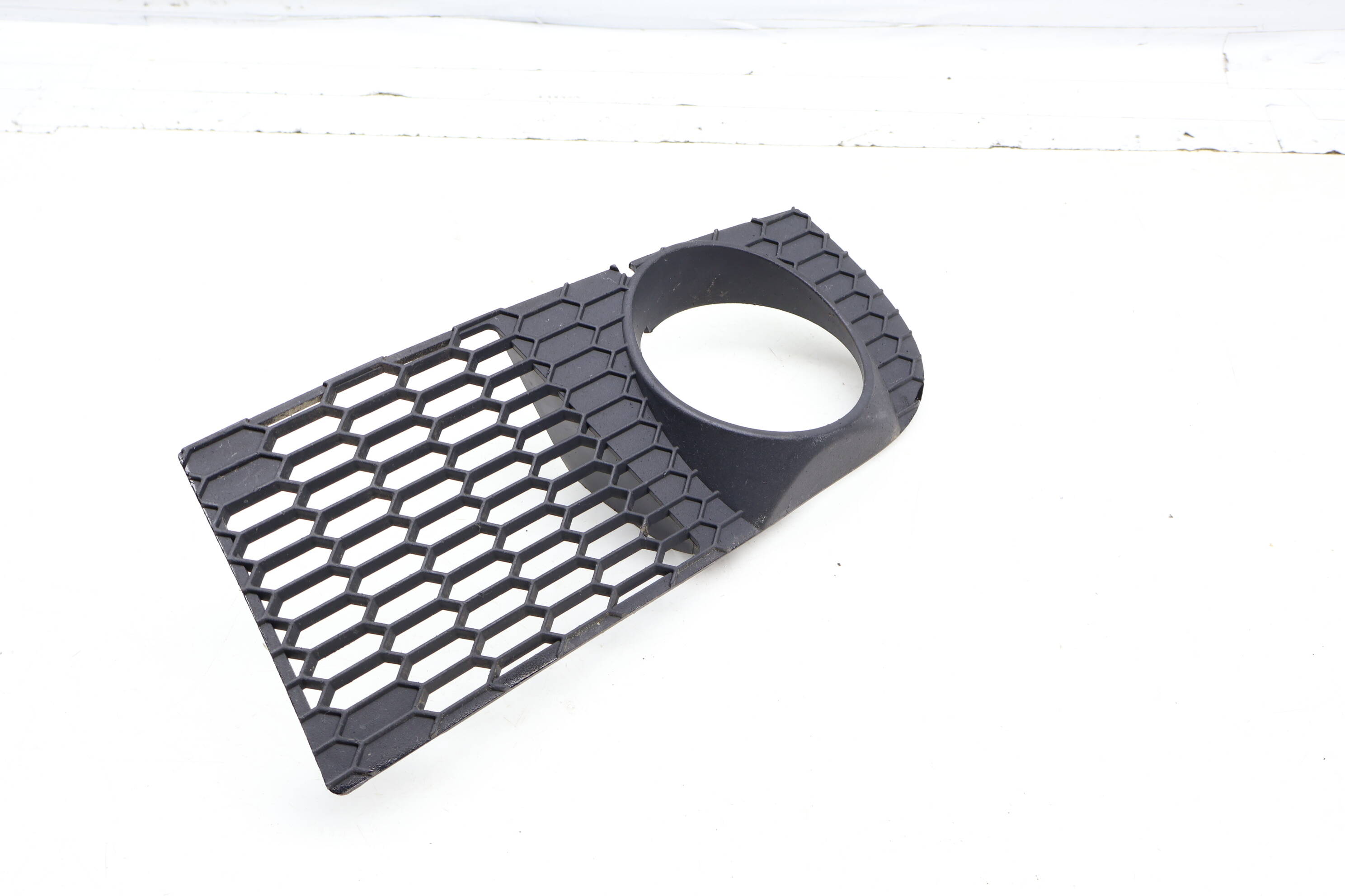 Bumper Grille / Fog Light Cover 51113419535
