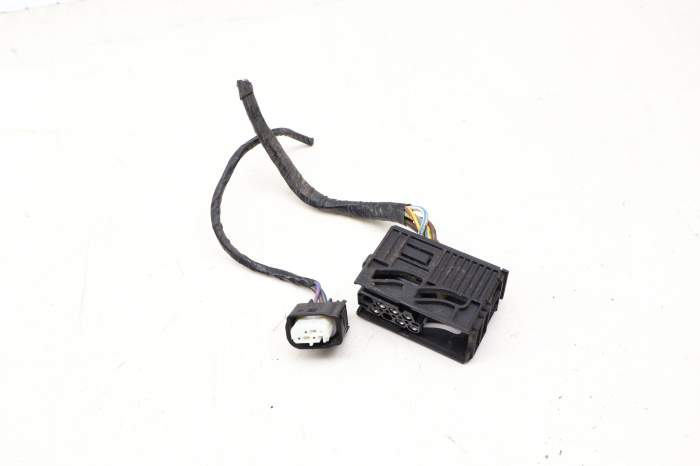 Adaptive Akl Headlight Wiring Connector / Pigtail main product photo
