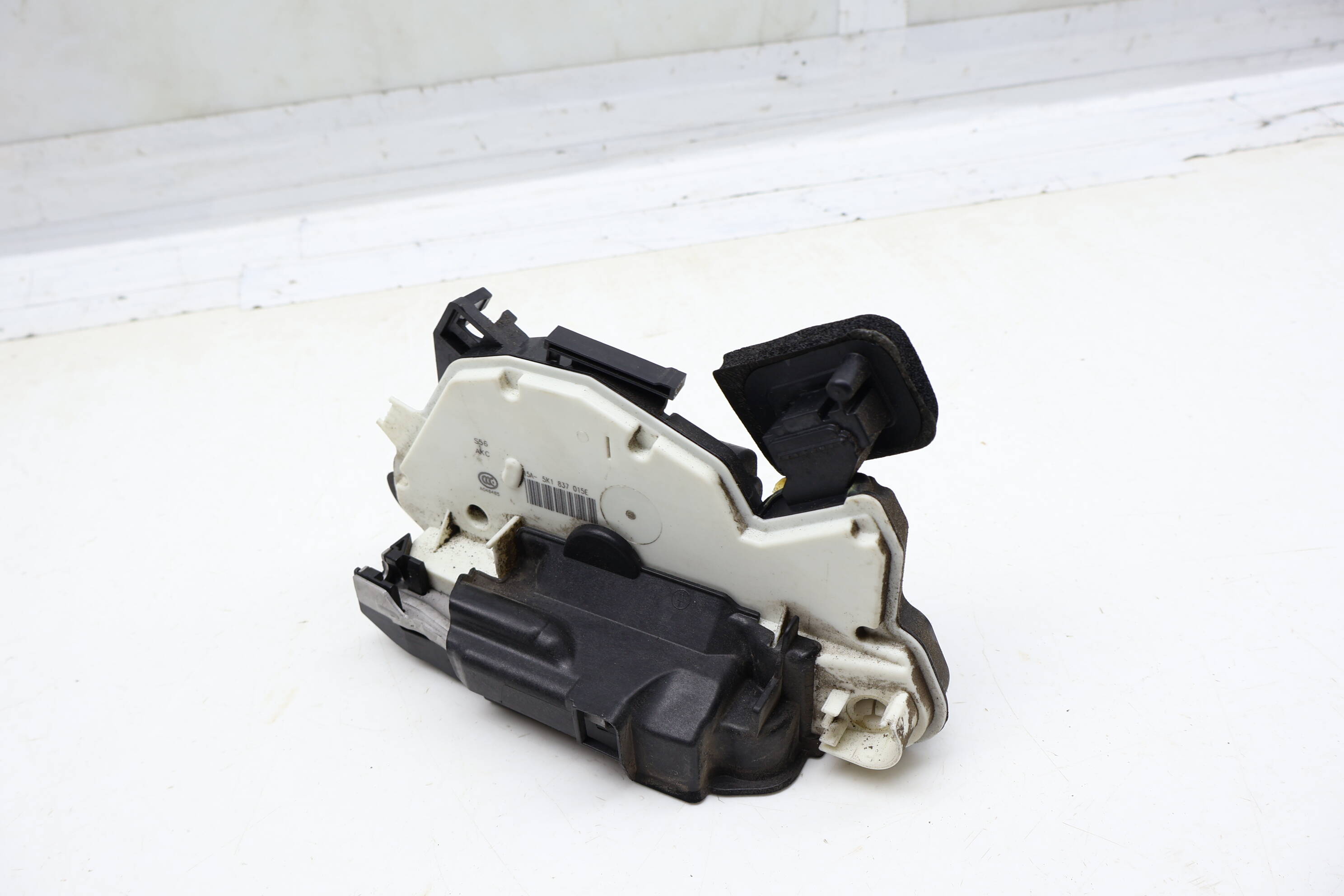 Door Latch / Lock Actuator 5K1837015E