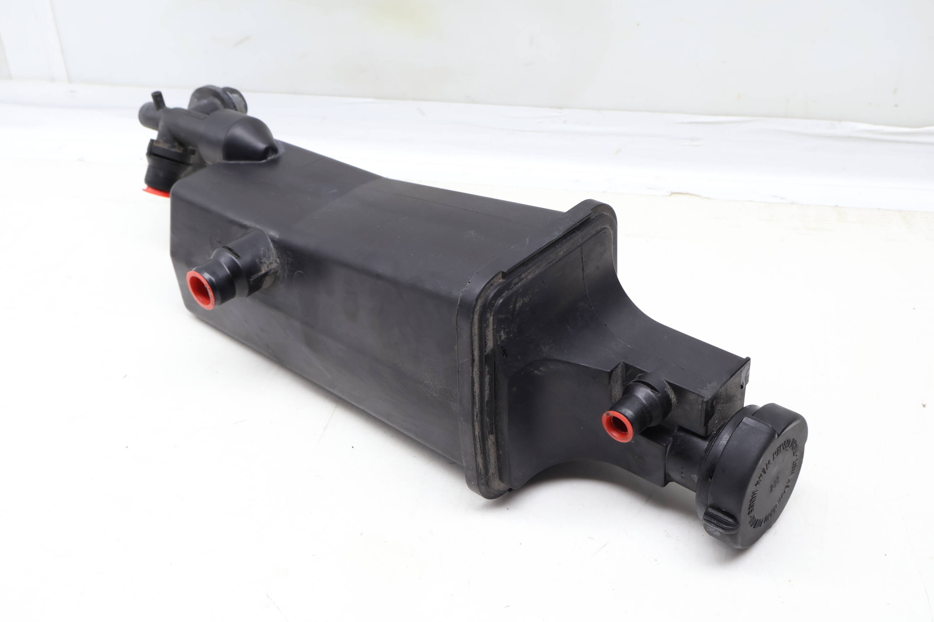 Coolant&#x20;Expansion&#x20;Tank&#x20;&#x2F;&#x20;Reservoir&#x20;&#x2F;&#x20;Bottle&#x20;17117573751