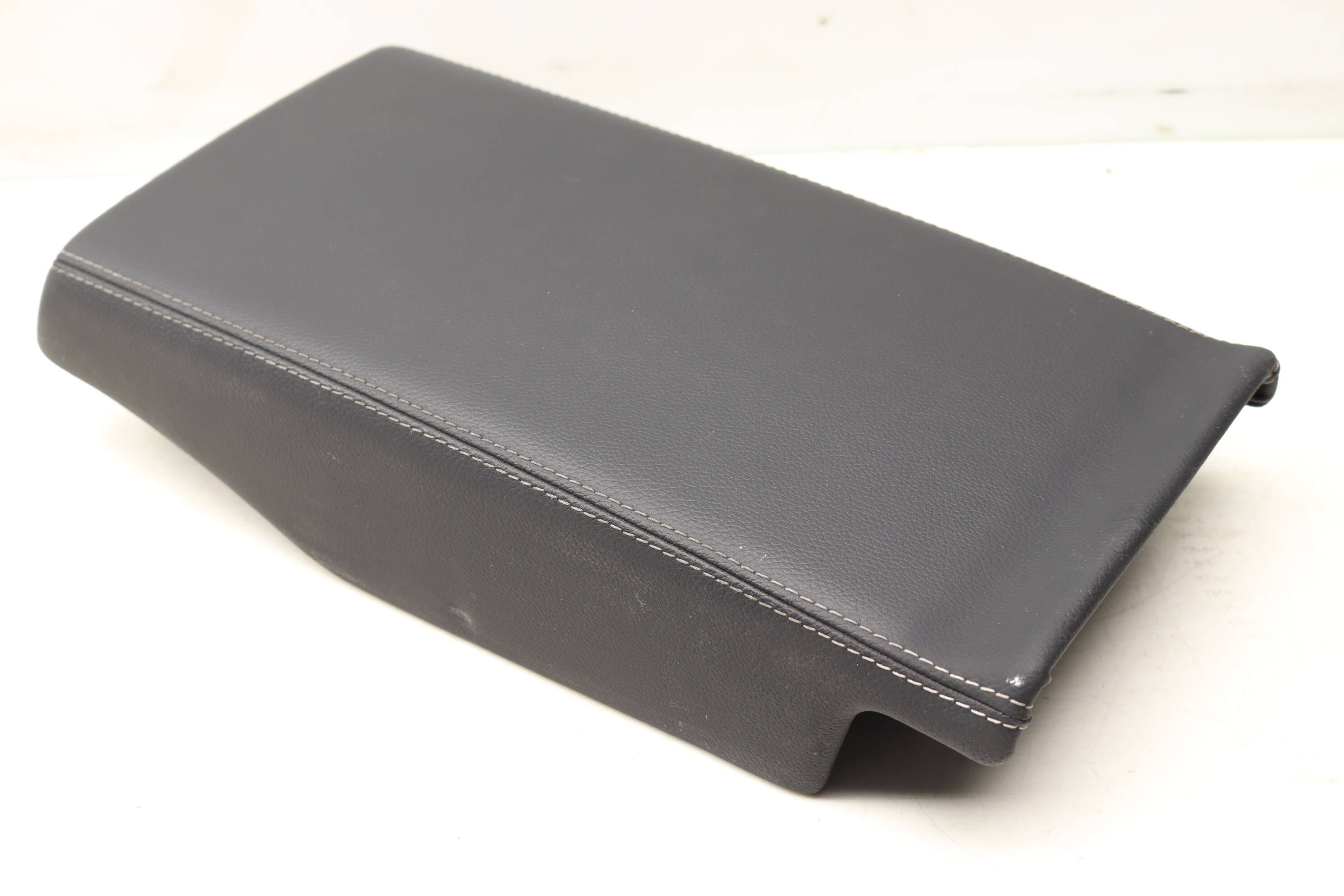 Center Console Armrest / Arm Rest 2306809139