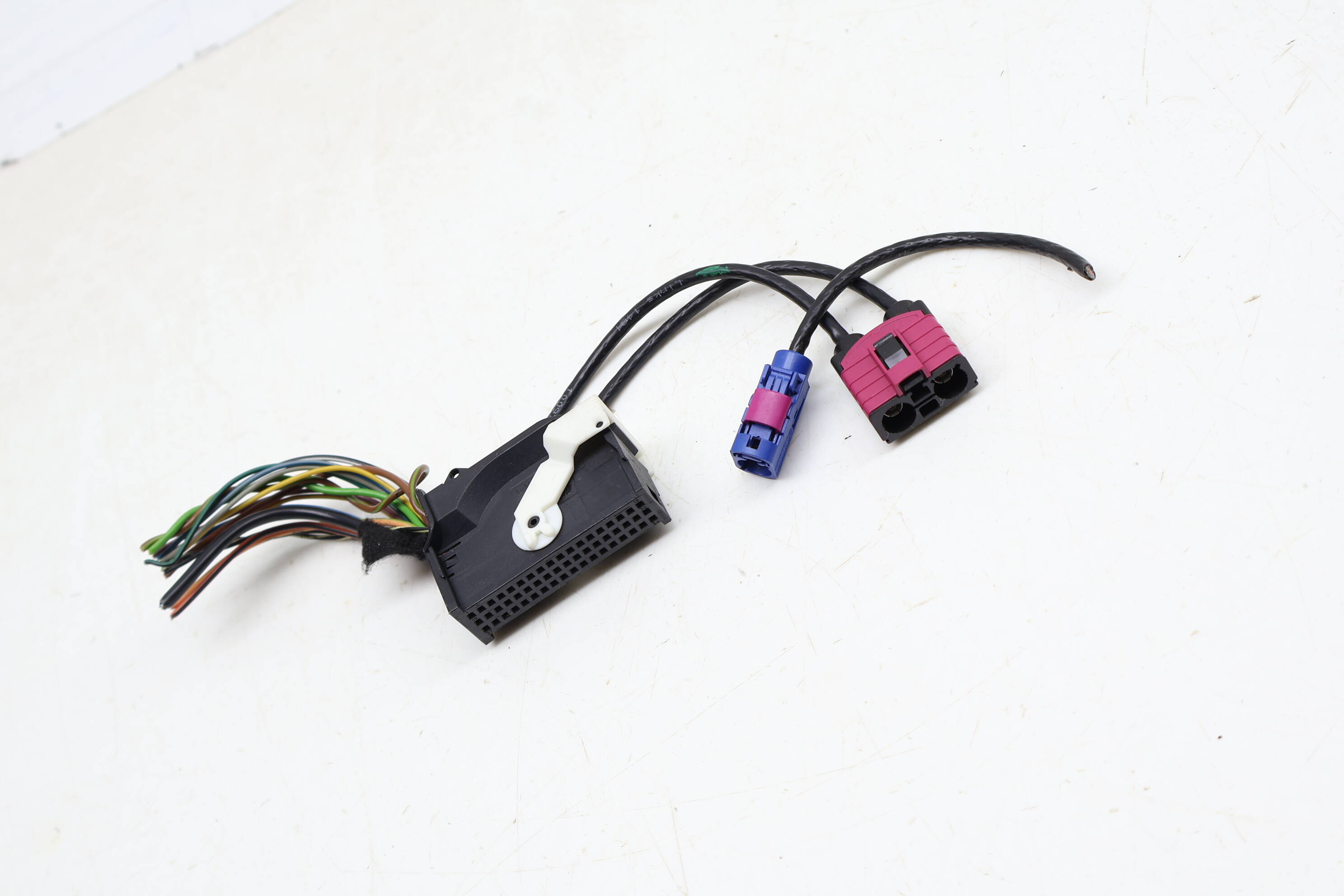 Telematics Communication Module Wiring Connector / Pigtail