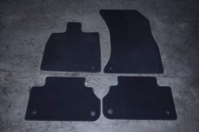 Carpet Floor Mat Set main product photo