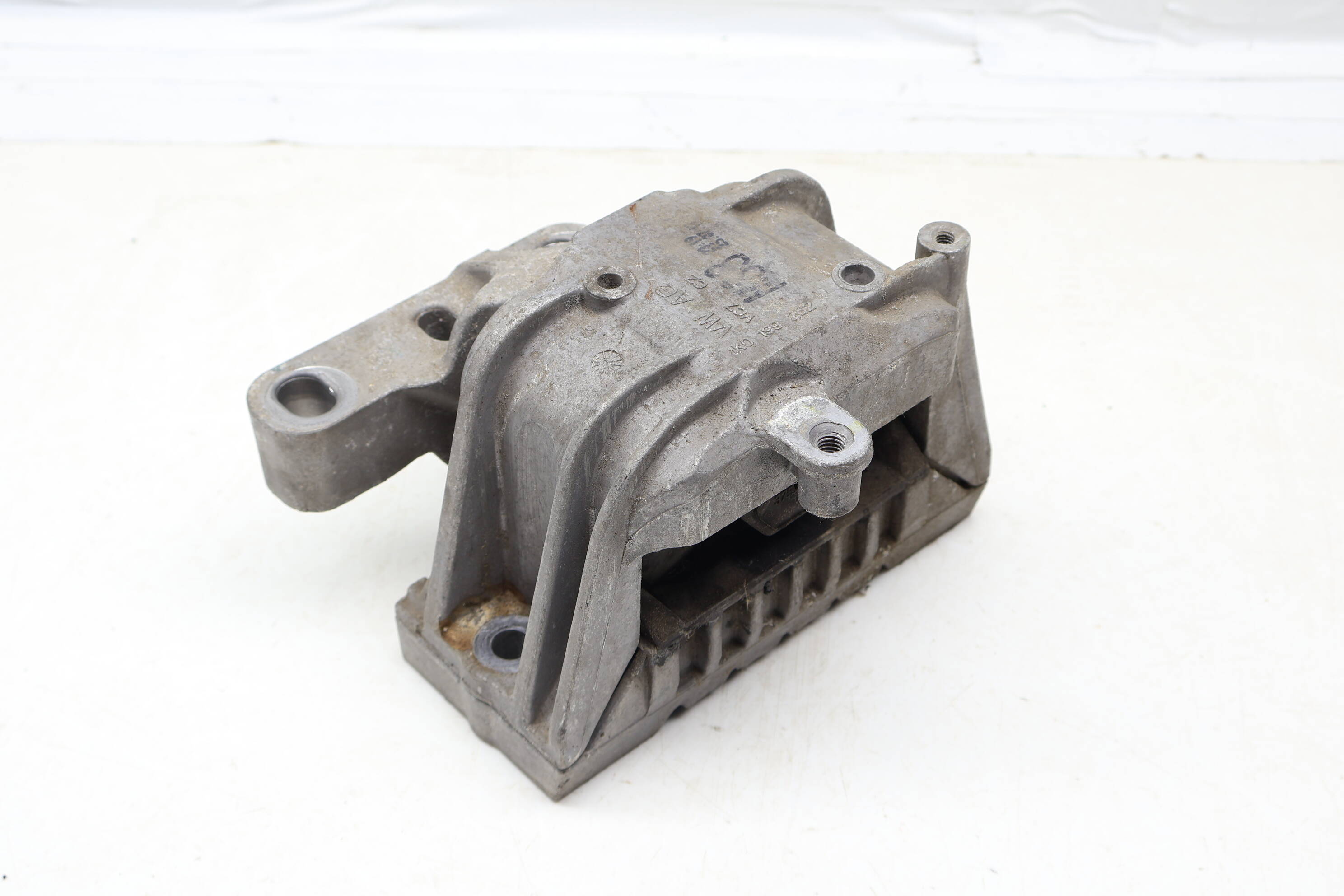 Engine Mount 1K0199262M