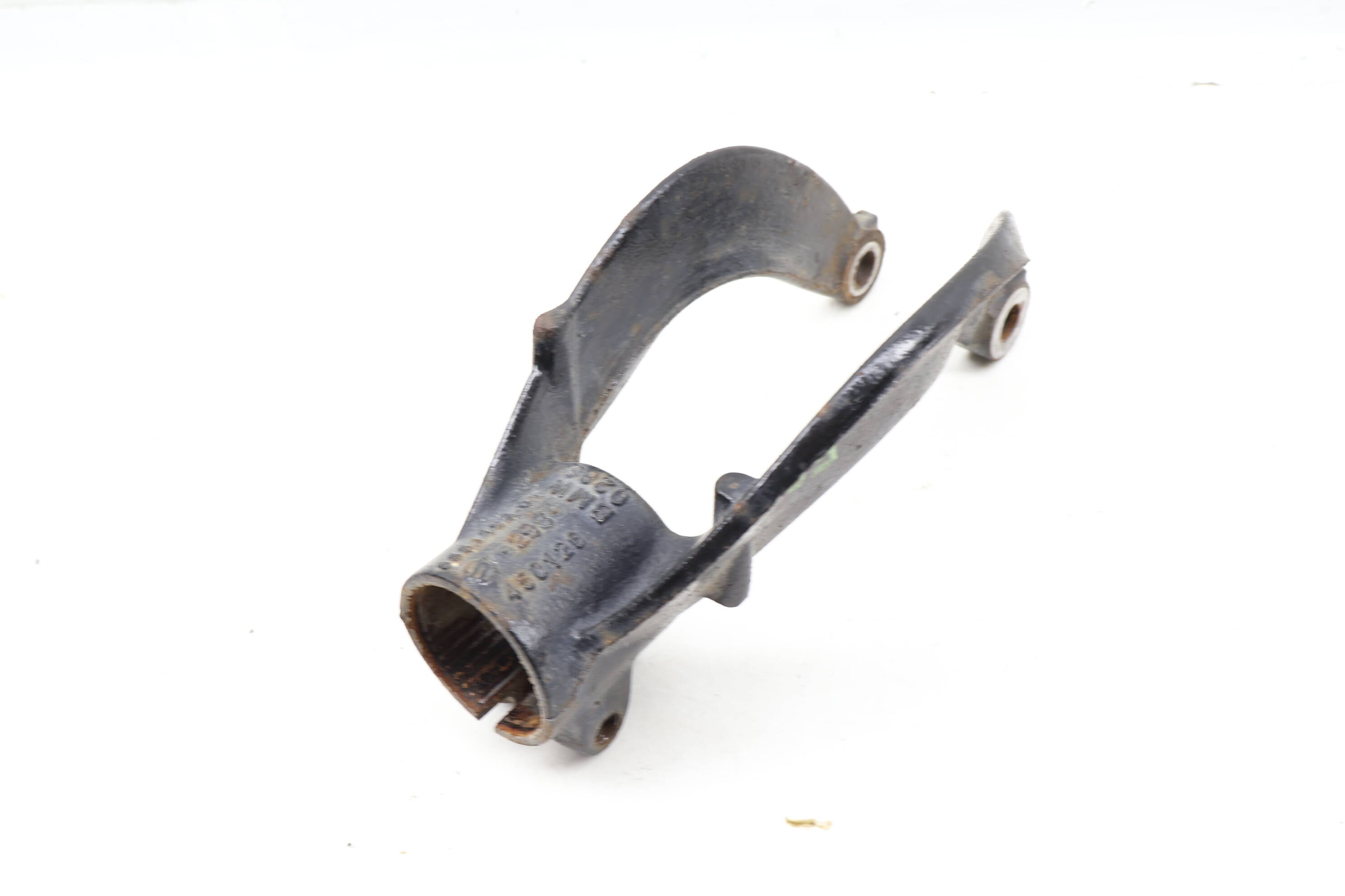 Strut&#x20;&#x2F;&#x20;Shock&#x20;Absorber&#x20;Mount&#x20;Bracket&#x20;31126851592