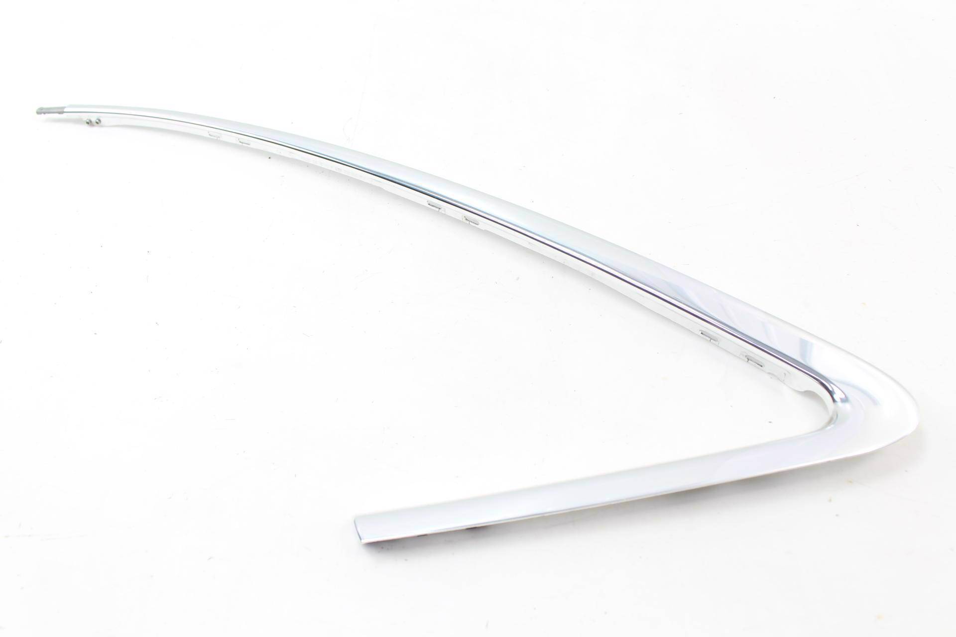 Quarter Window Glass Trim / Molding 8E5853345E