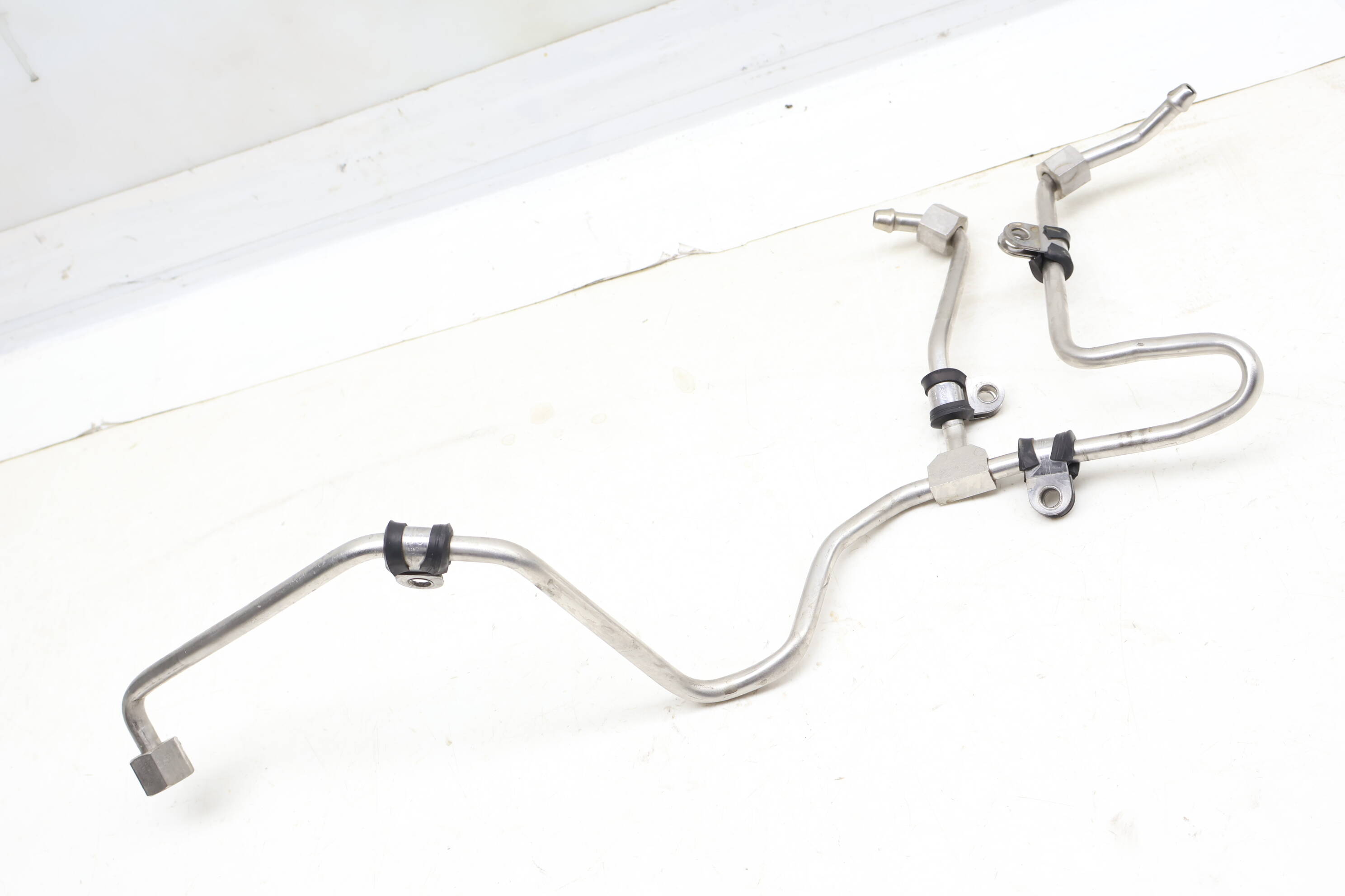 Fuel Rail Line / Pipe 06E127501AA 95811012510