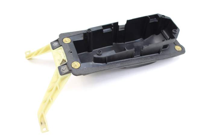 Shifter Mount Bracket / Retainer 4L0713095 main product photo