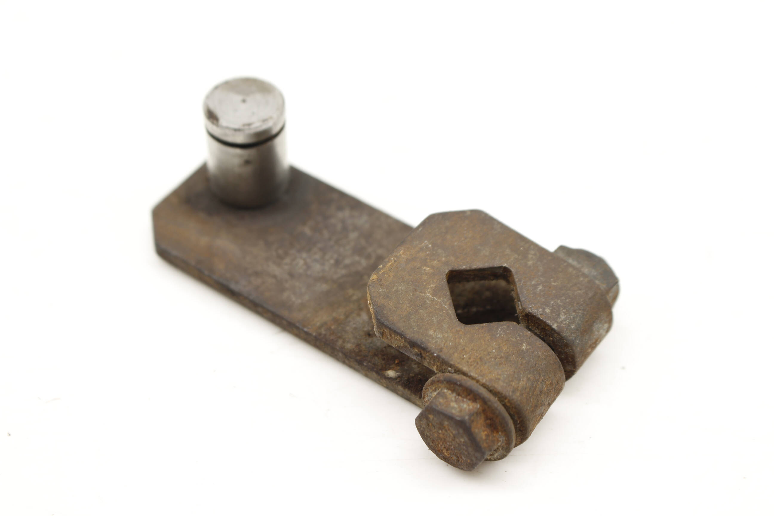 Transmission Mount / Bracket 098321171