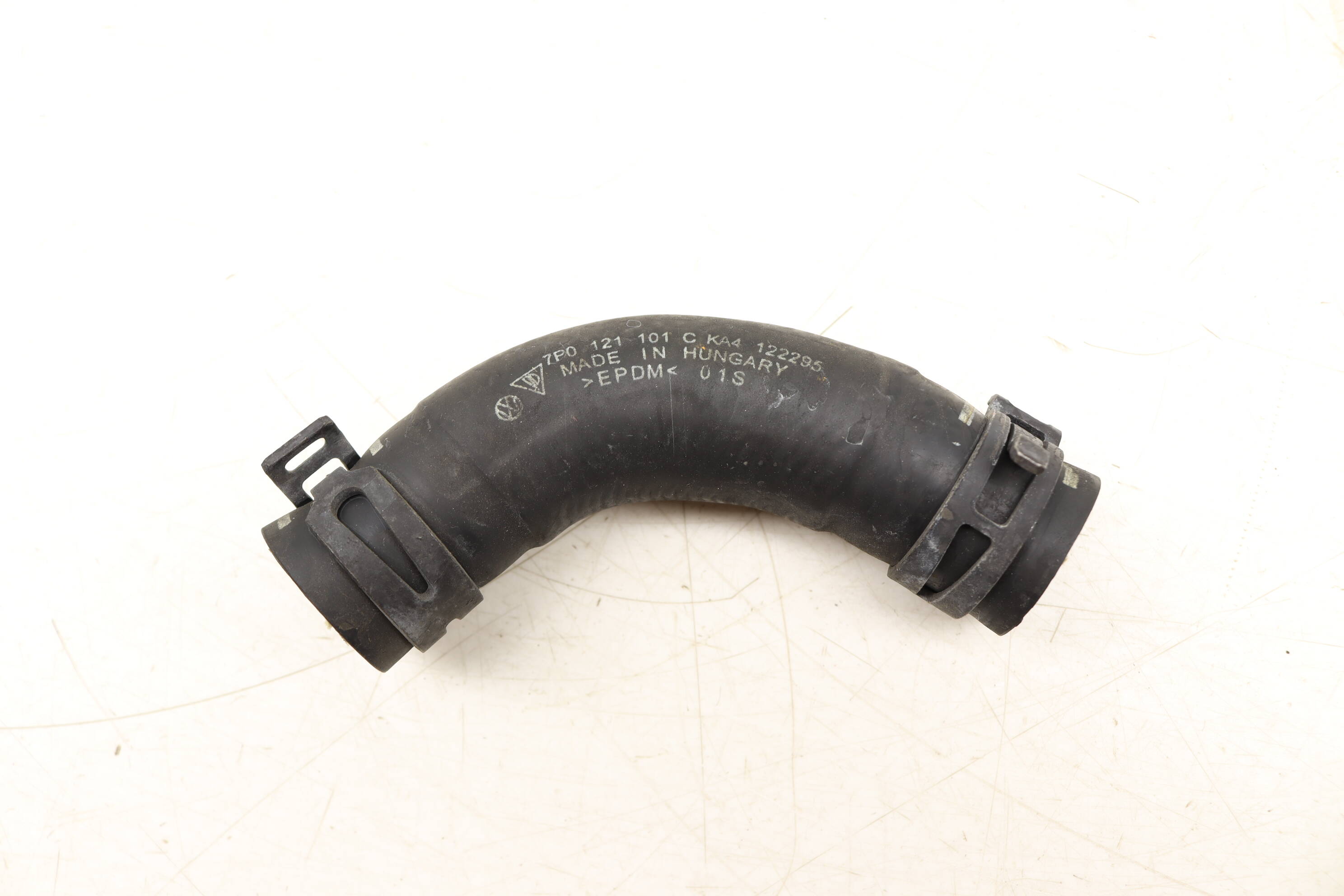 Coolant Hose / Line 7P0121101C 95810610400