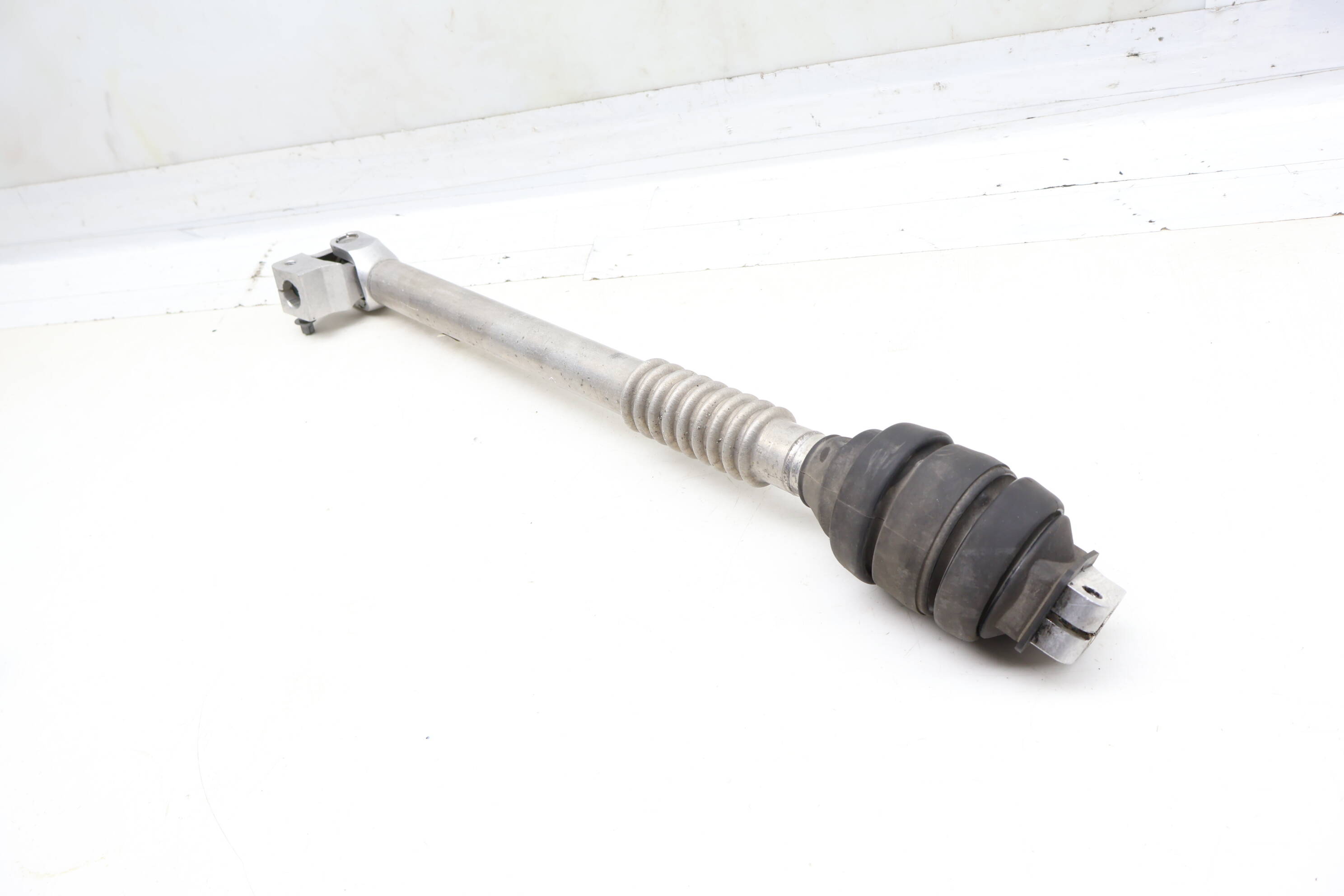 Lower Steering Shaft Joint 32306887185
