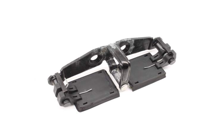 Trunk Latch Striker Plate 3D5827517B main product photo