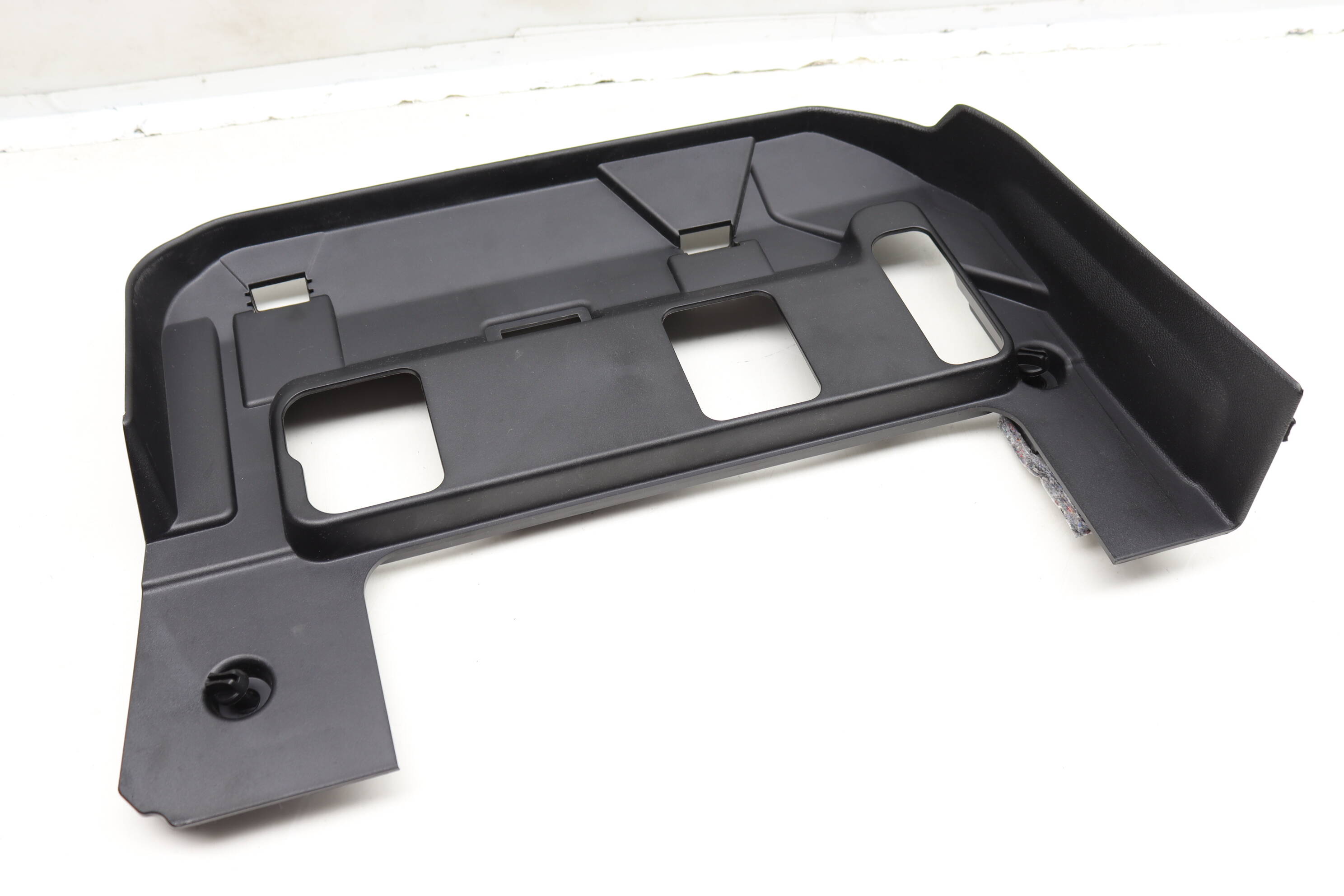 最新最全の Knee Dash Under Right BMW Panel 51456807416 (Z4) アクセサリー