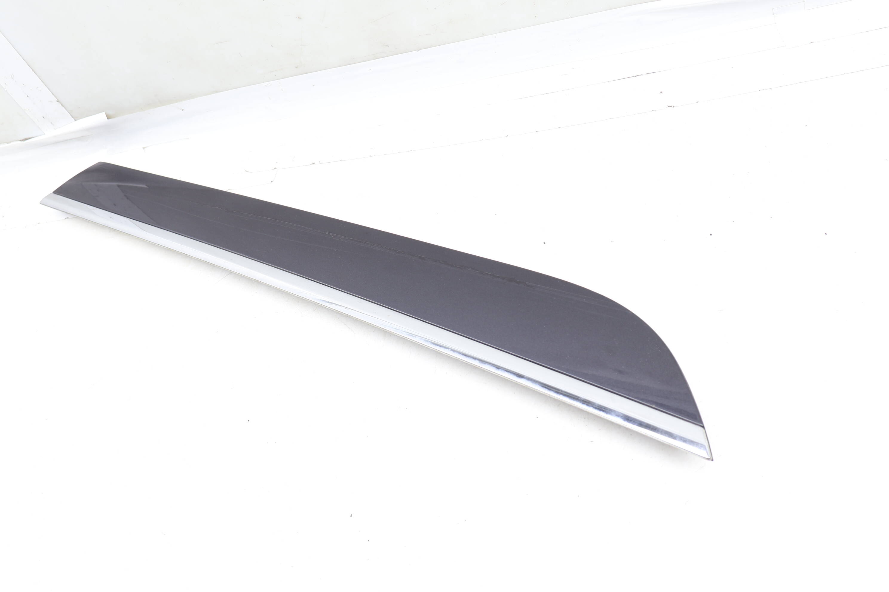 Lower Door Molding / Trim 4F0853970K