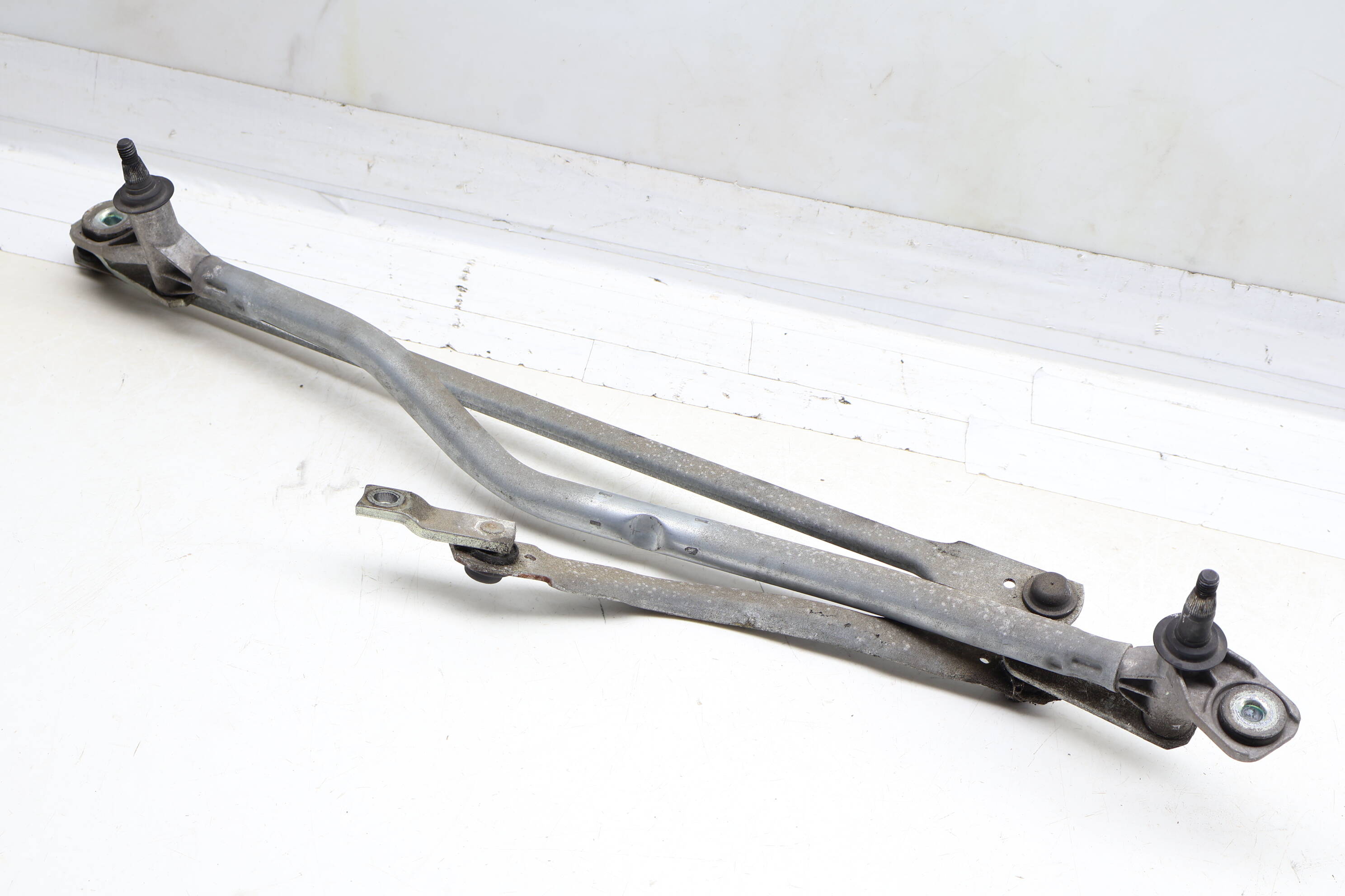 Windshield Wiper Bracket / Transmission 4F1955023J