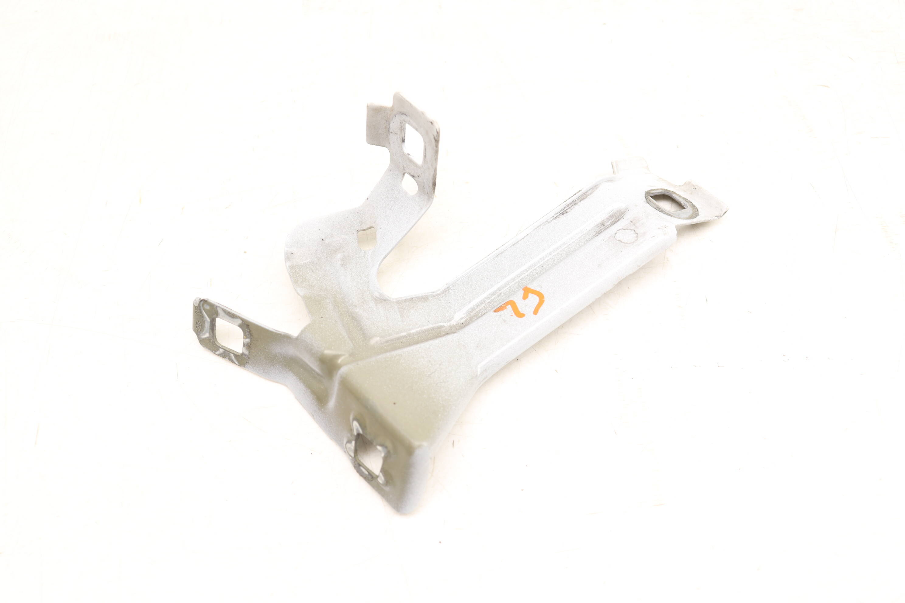 Fender&#x20;Mount&#x20;&#x2F;&#x20;Bracket&#x20;41357298037