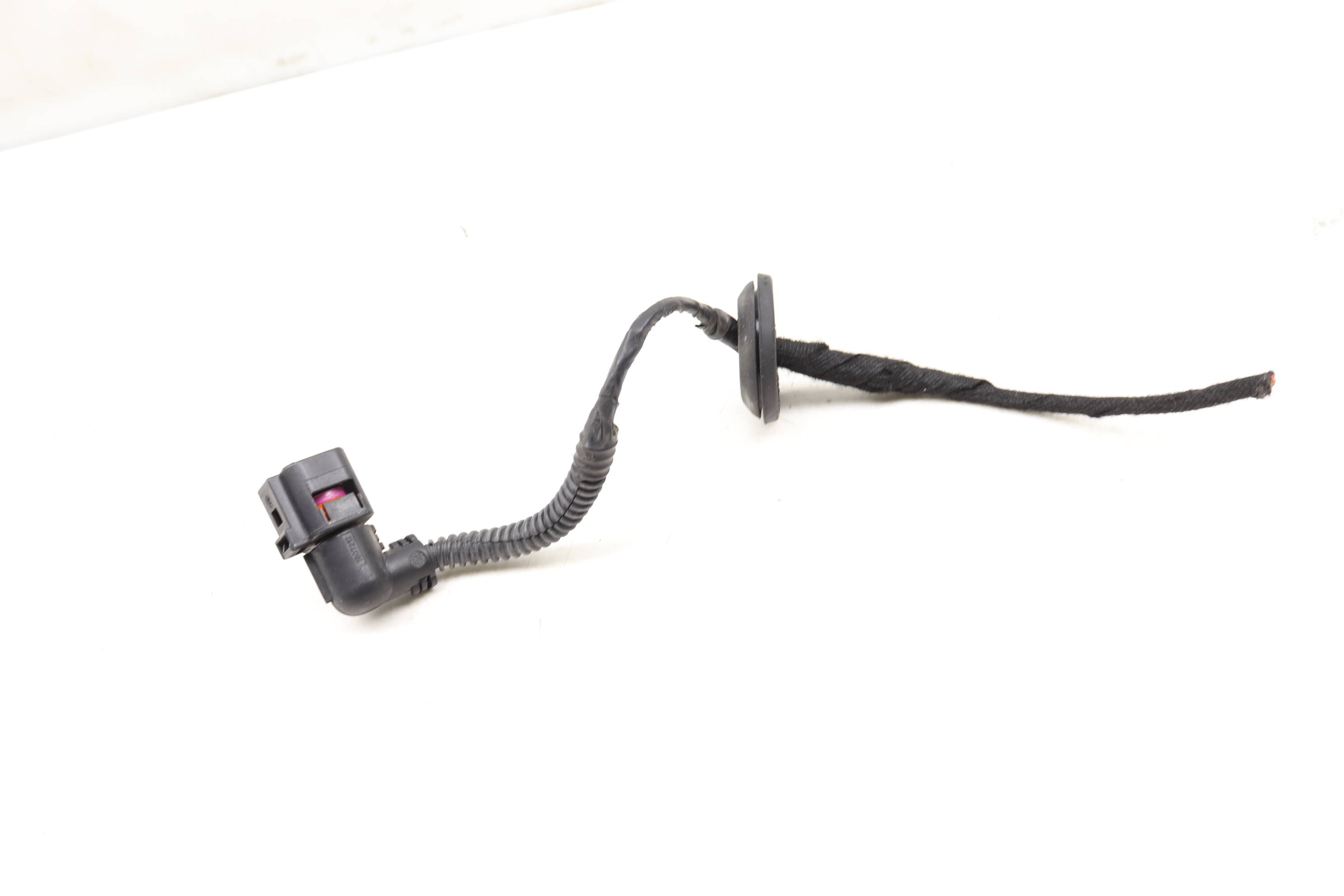 Inner Tail Light Wiring Connector / Pigtail