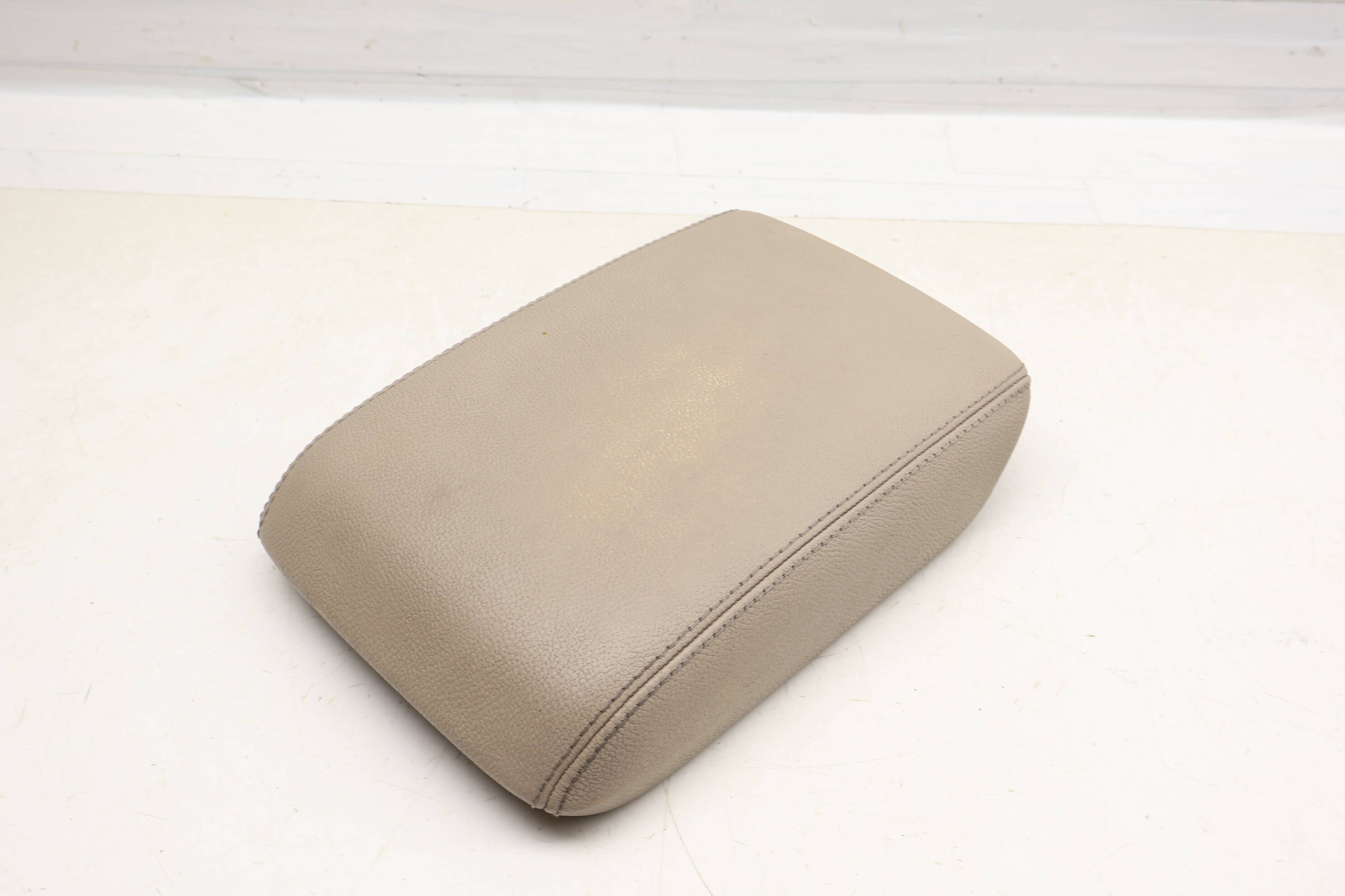 Center Armrest / Arm Rest 8K0864207C