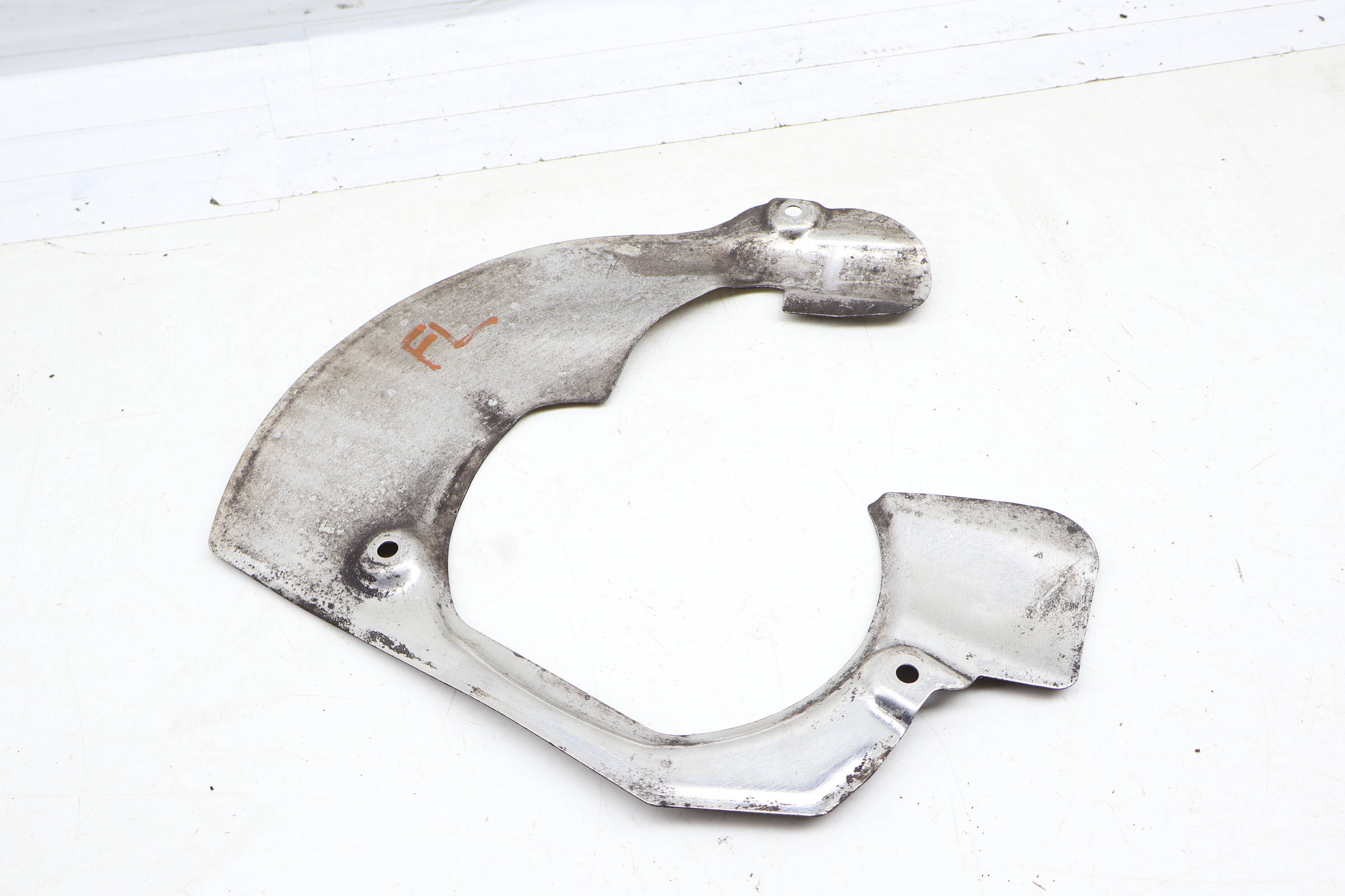 Brake Dust / Splash Shield 99735180102