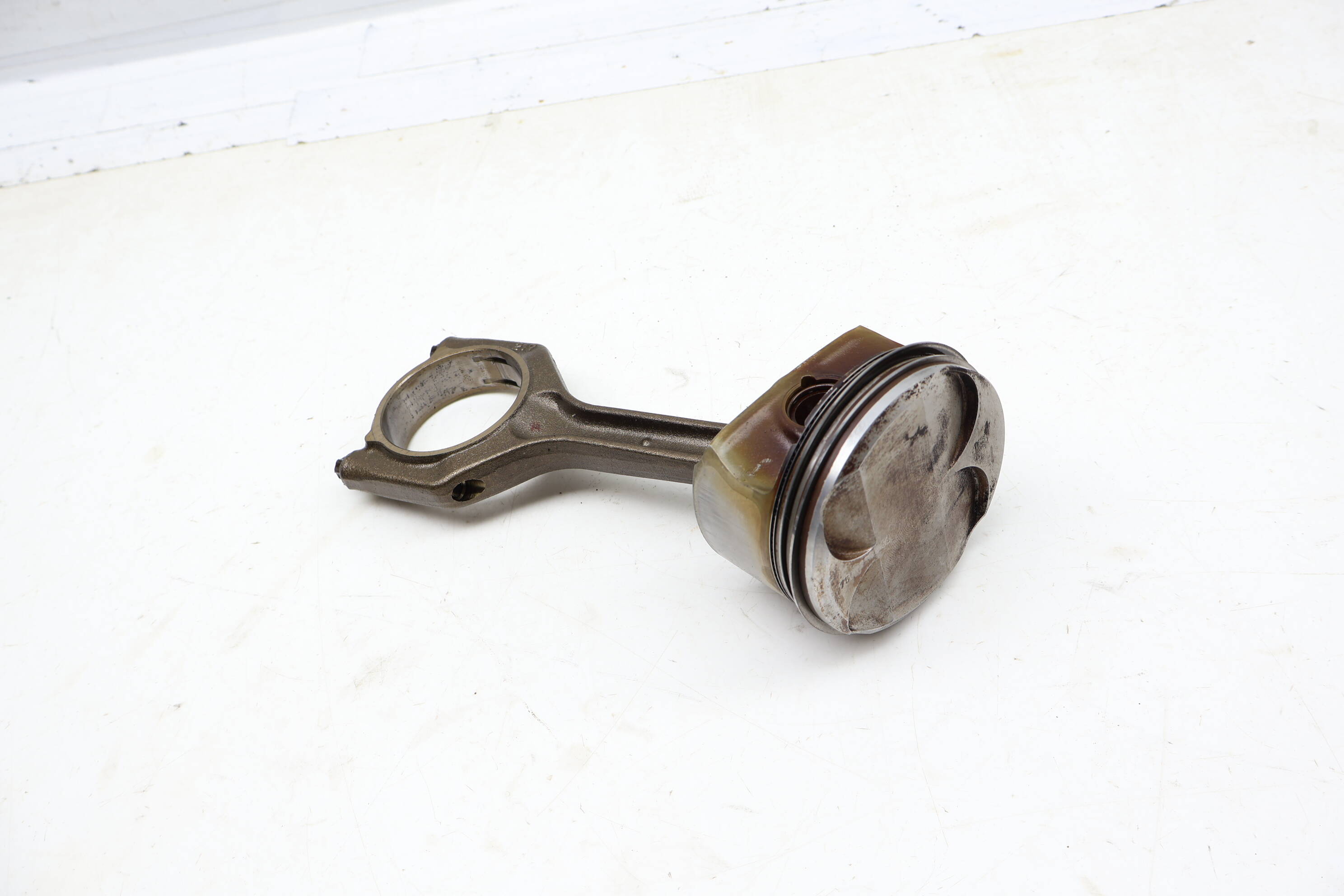 Piston W/ Connecting Rod 11257558528