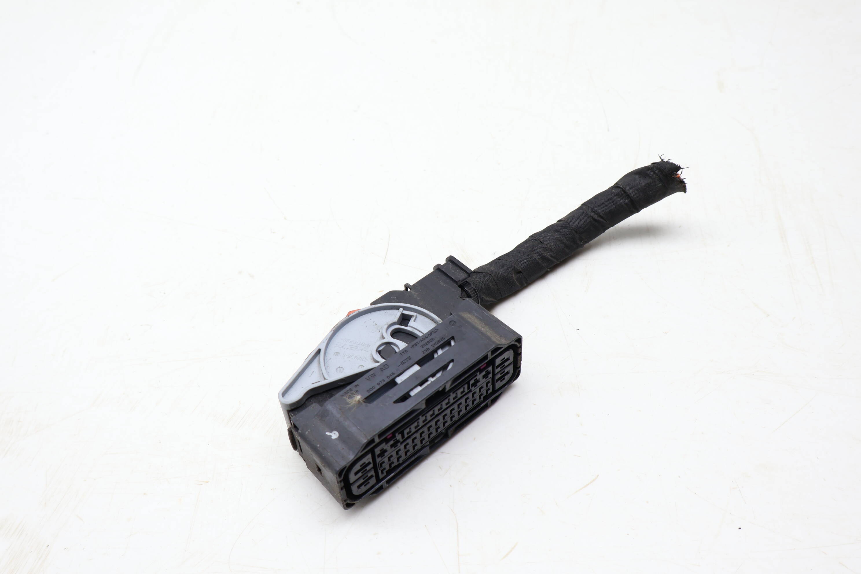 Abs Pump / Module Wiring Connector Pigtail 5Q0973046