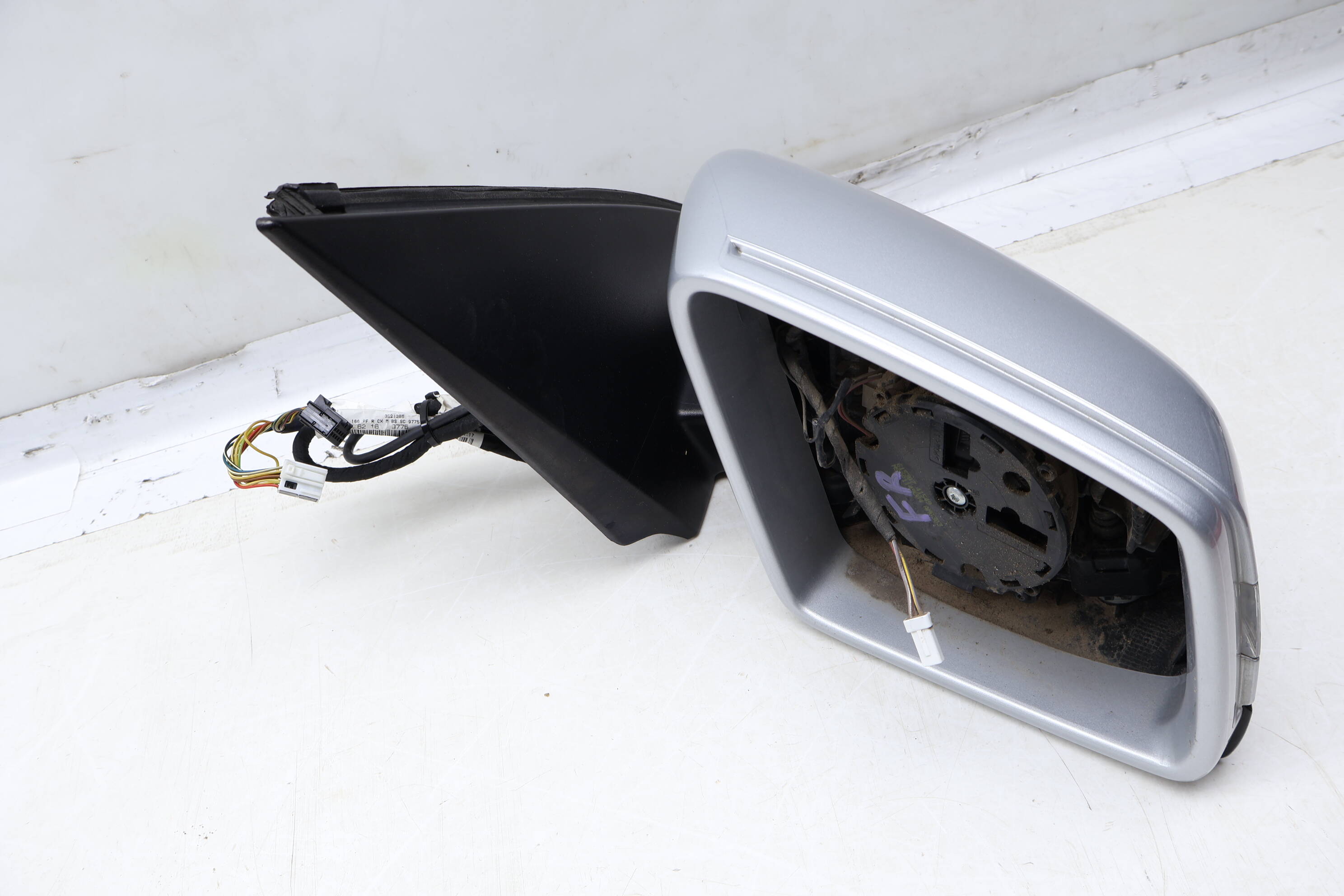 Side View Door Mirror 1668100893