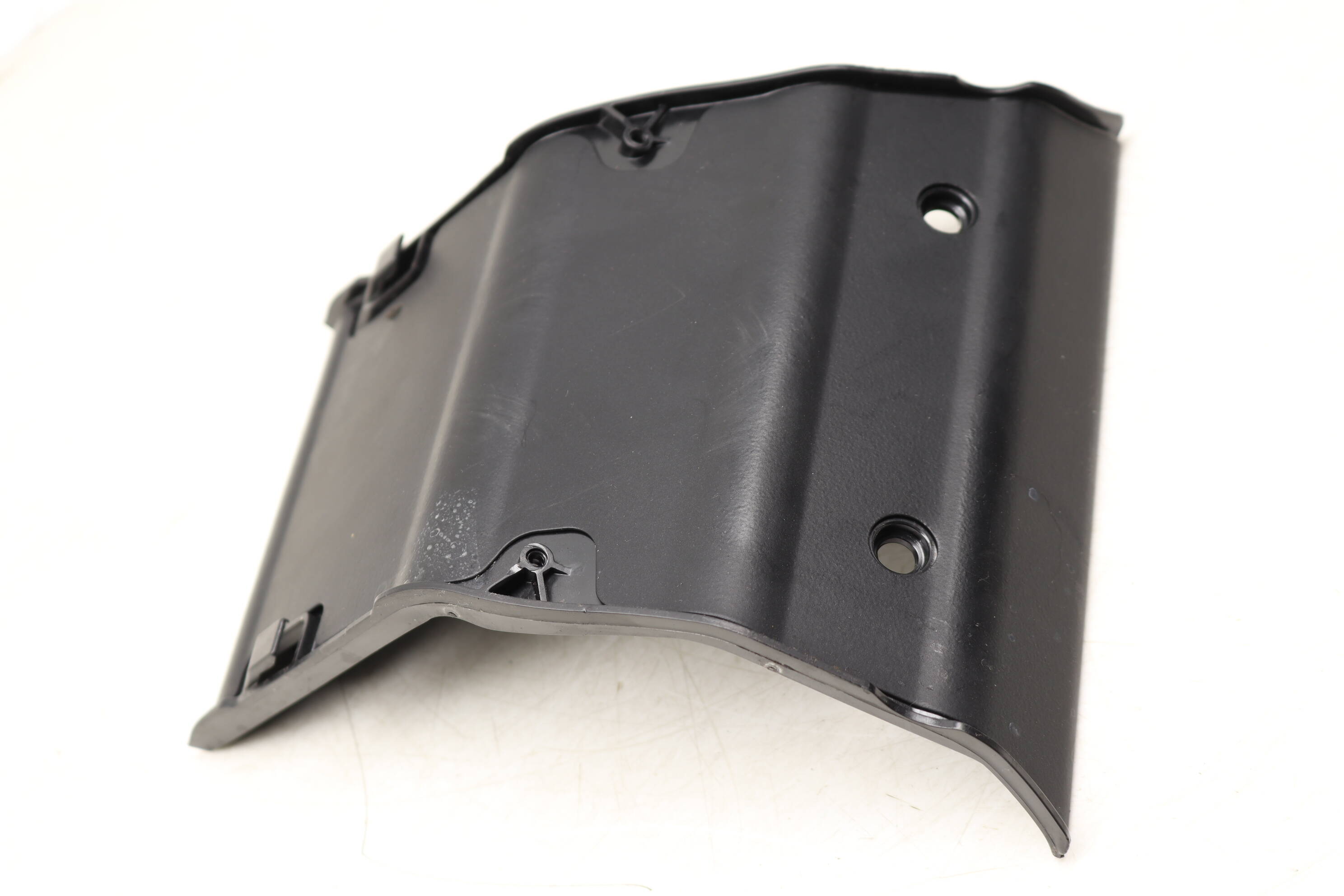 Seat Belt Guide / Cover Trim (Lower) 52107368754