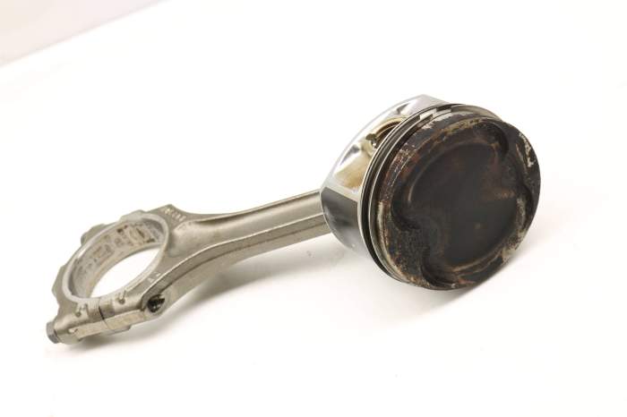 Piston / Connecting Rod 022107065AA main product photo