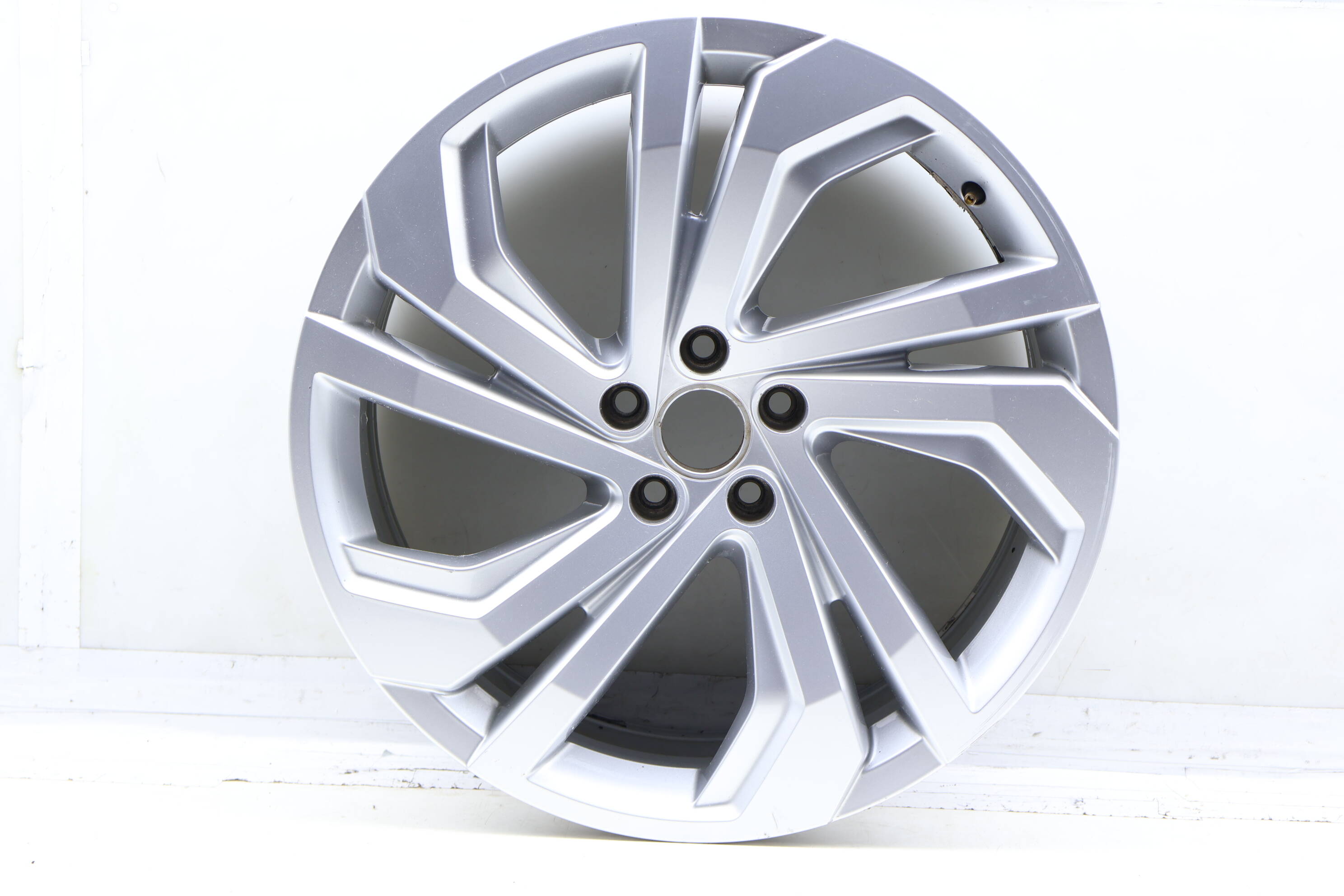 20" Inch Alloy Rim / Wheel 3CM601025A