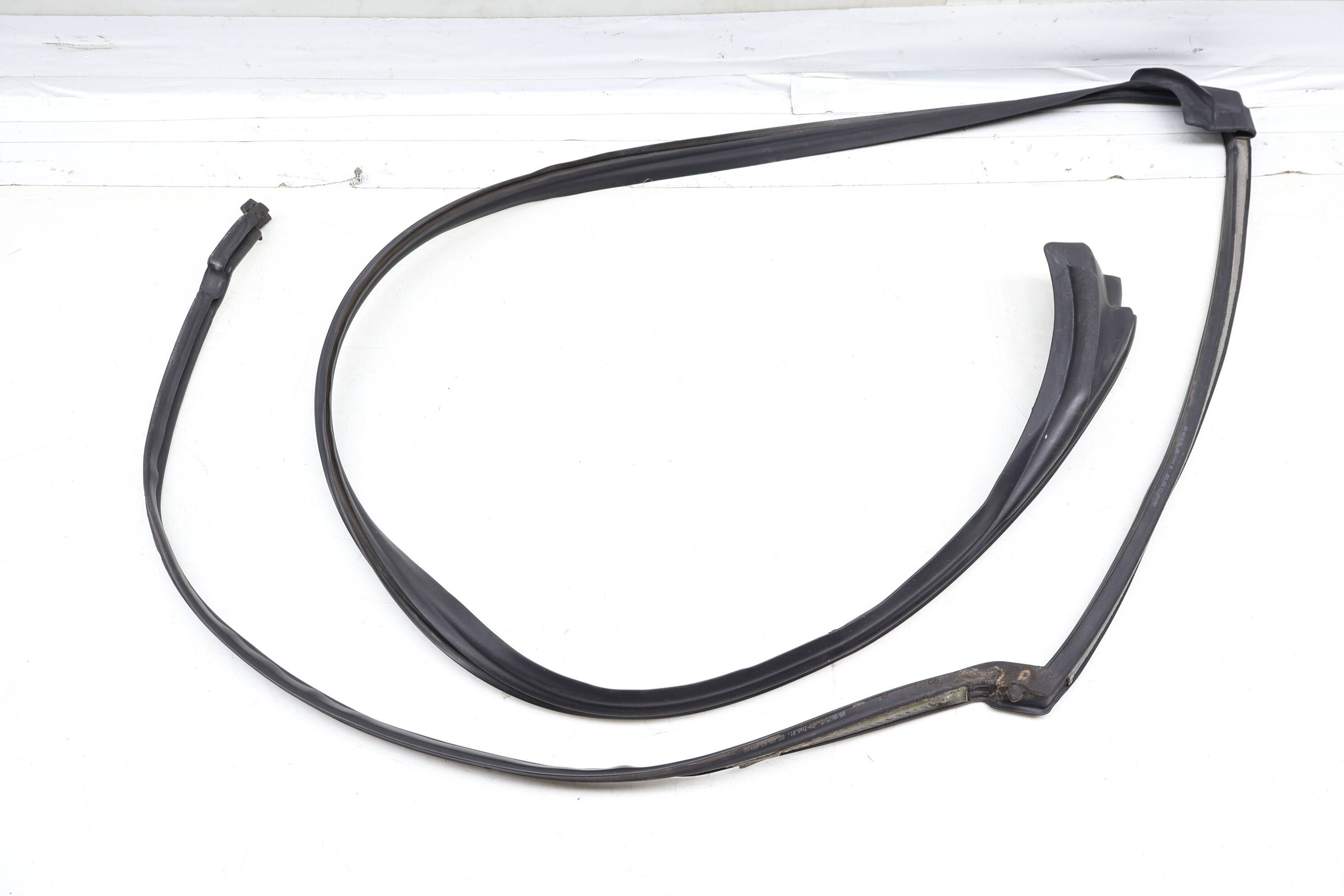 Upper Door Window Seal / Weather Stripping 2217310680