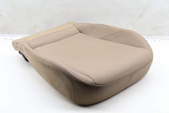Lower Seat Bottom Cushion 17A881405B main product photo