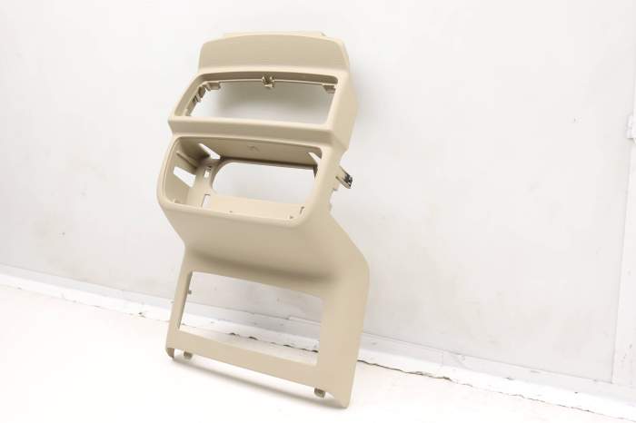 Center Console Air Vent Trim Panel 4M0864147A main product photo