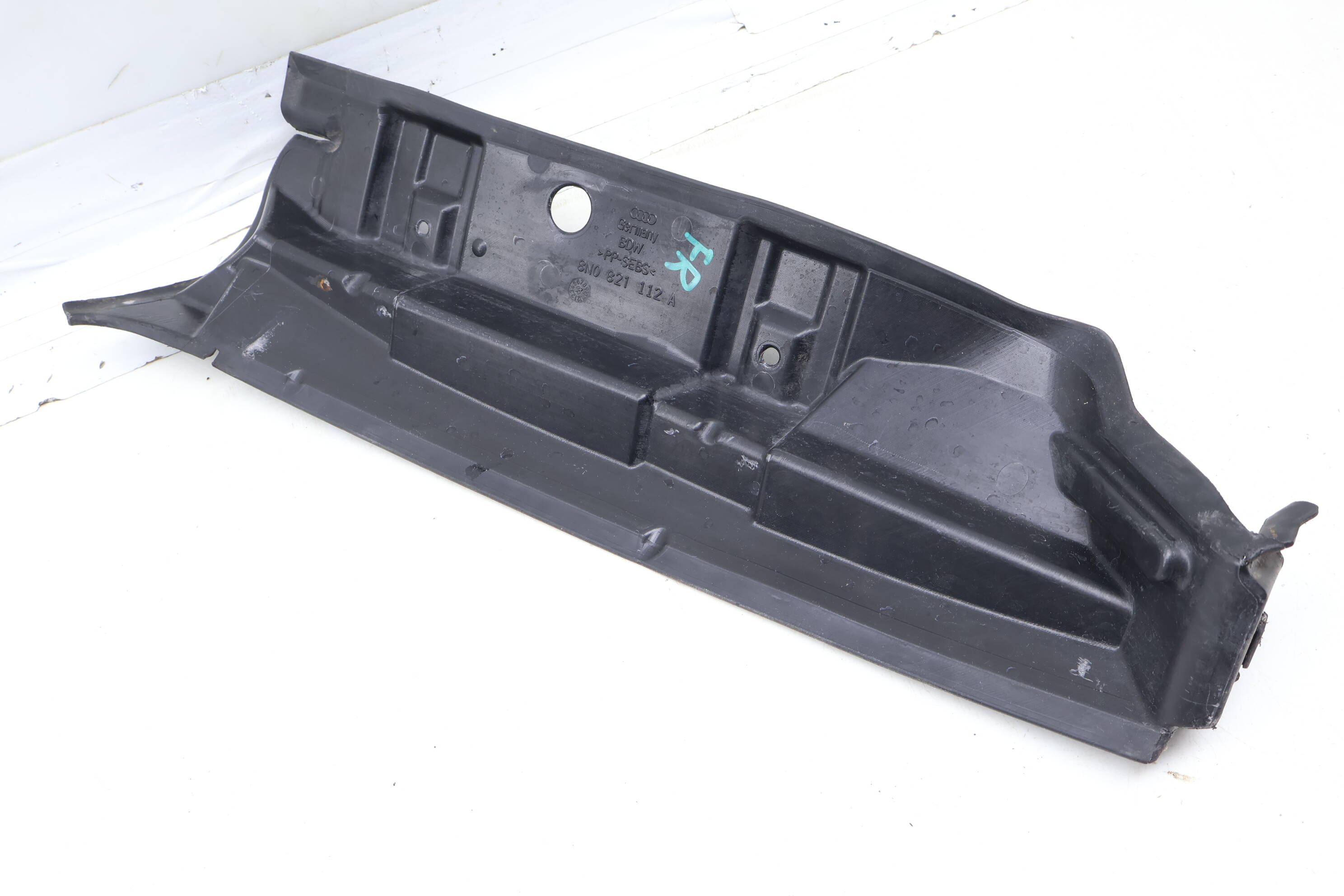 Inner Fender Shield Plate 8N0821112A