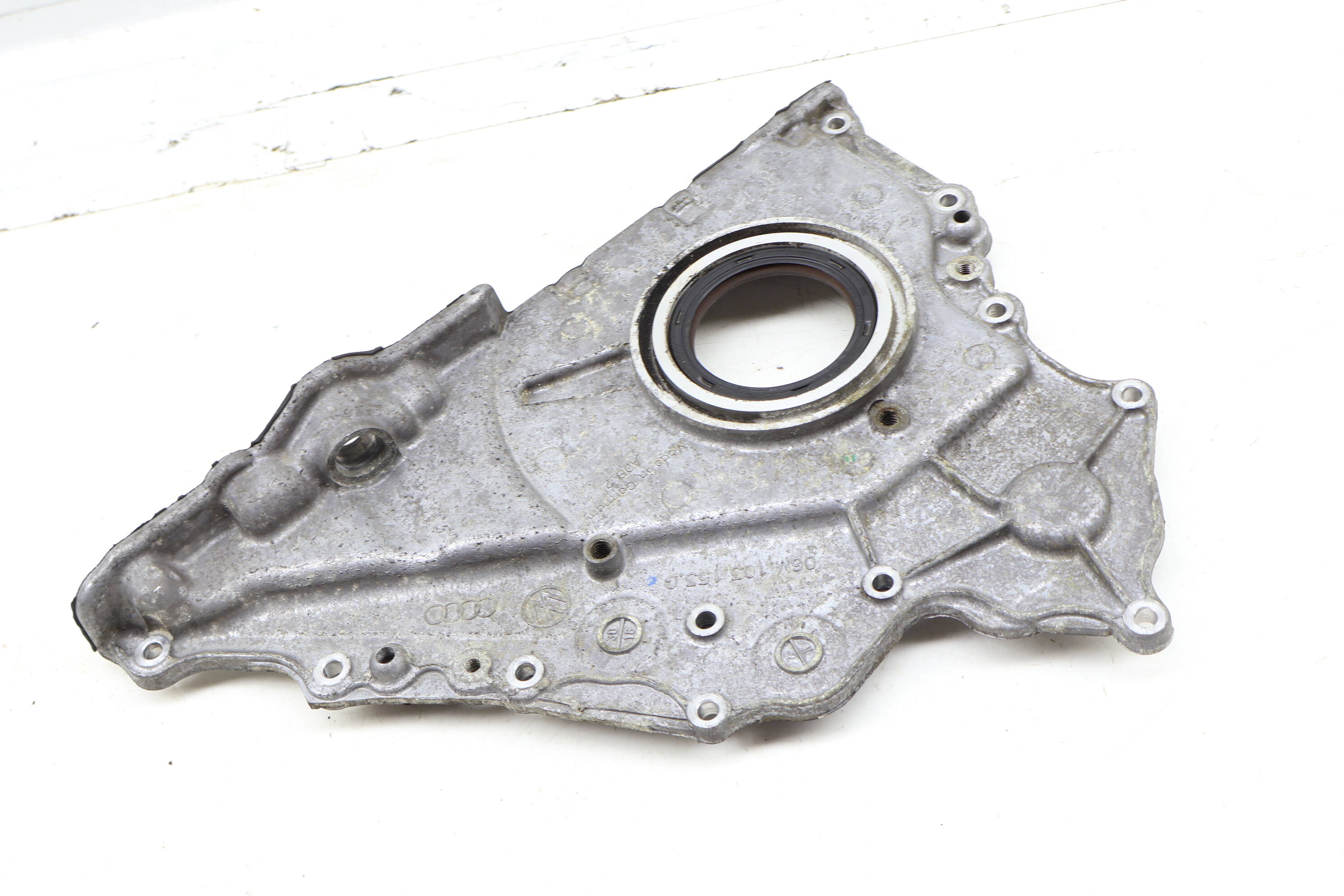 Engine Sealing Flange / Plate 06M103153G