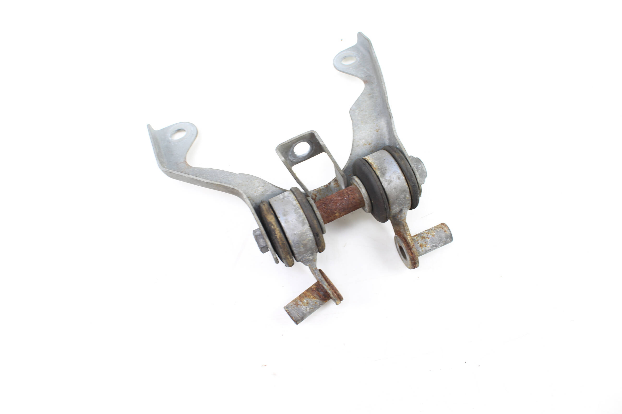 Center Exhaust Mount / Bracket 4E0253099S