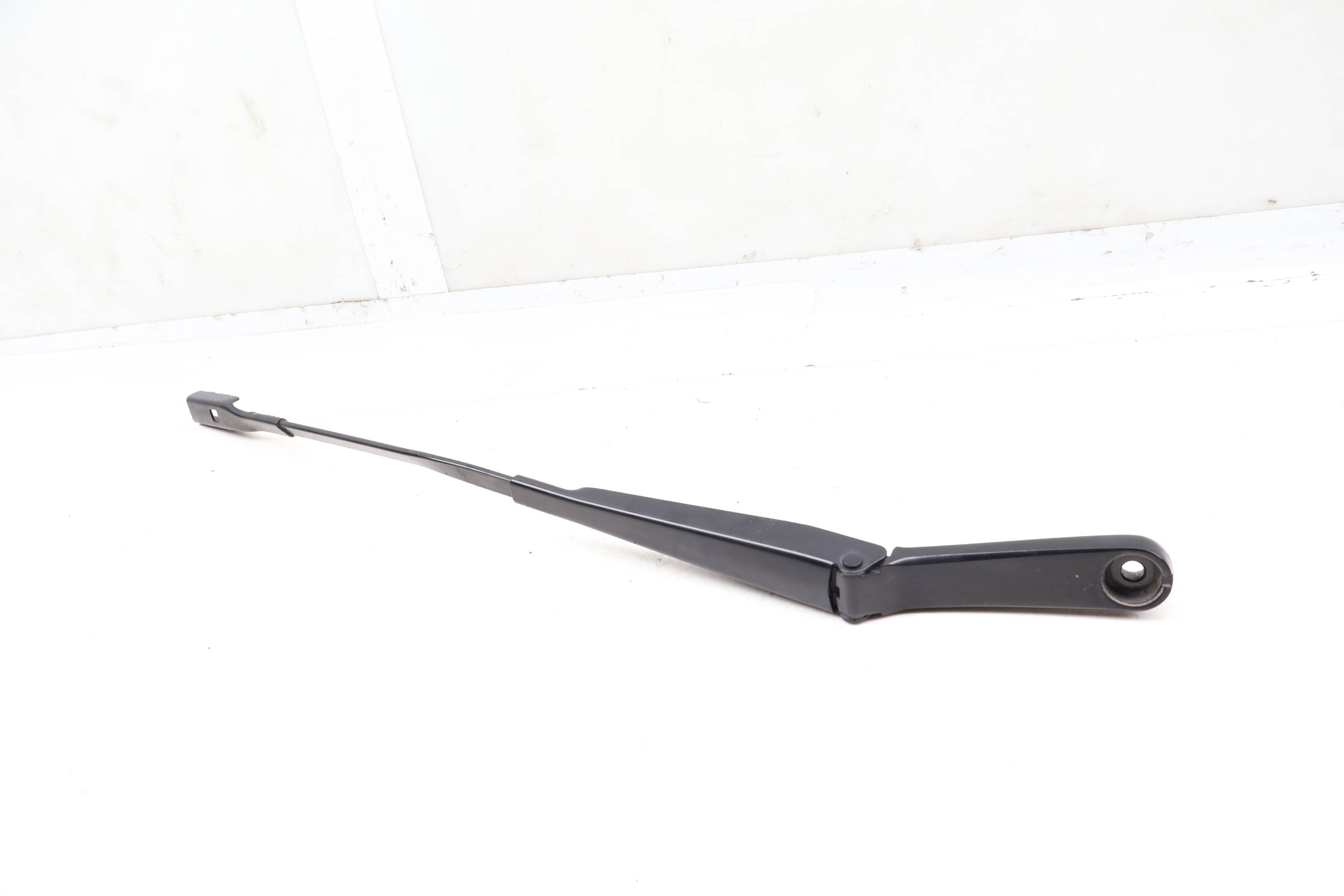 Windshield Wiper Arm 4G1955407D