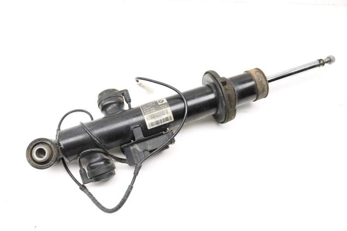 Strut / Shock Absorber 37126796928 main product photo
