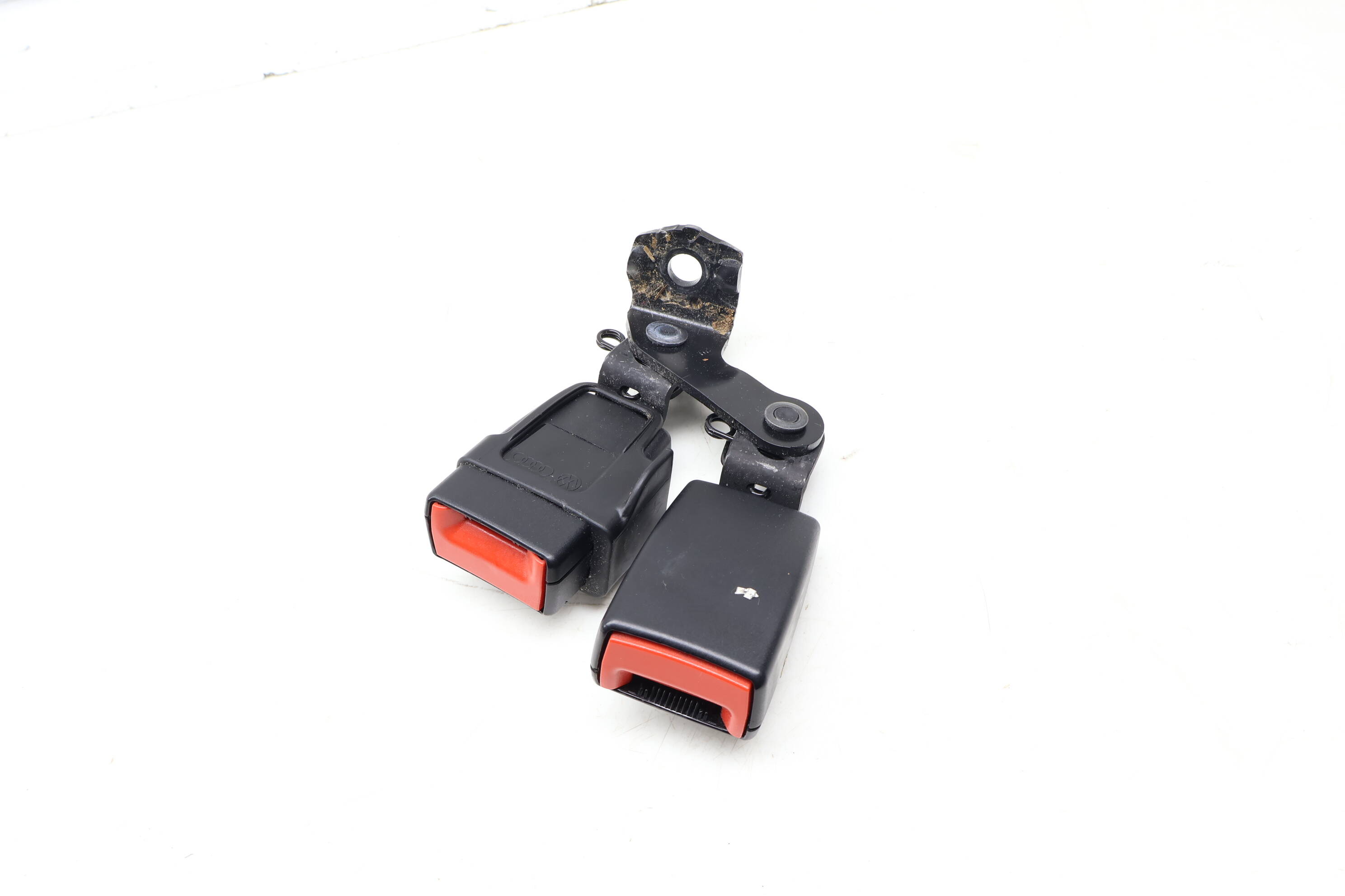 Seatbelt / Seat Belt Double Buckle Receiver 4G0857739