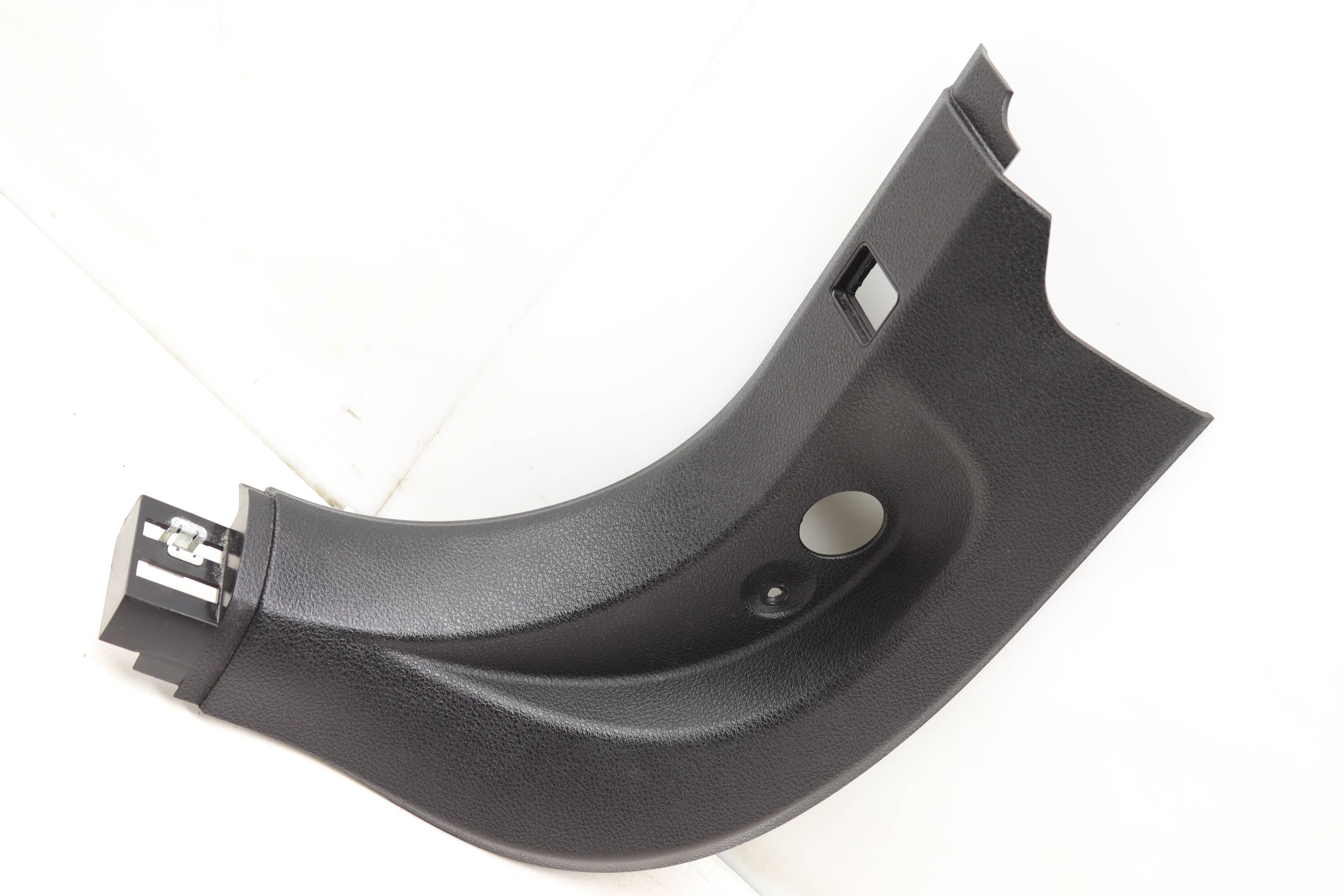 Lower&#x20;Kick&#x20;Panel&#x20;Cover&#x20;&#x2F;&#x20;Trim&#x20;51439113019