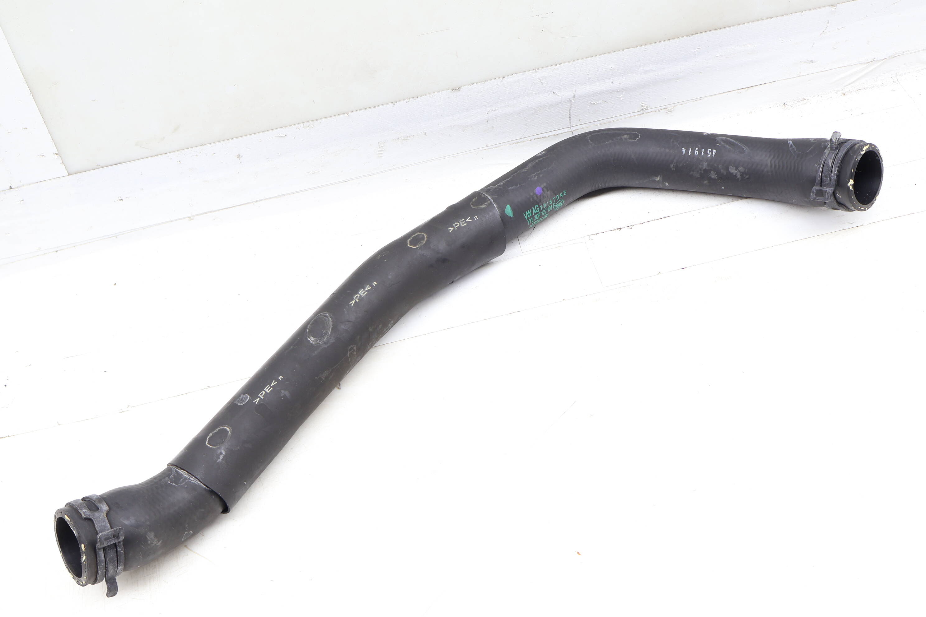 Coolant / Water Hose 3QF122101F