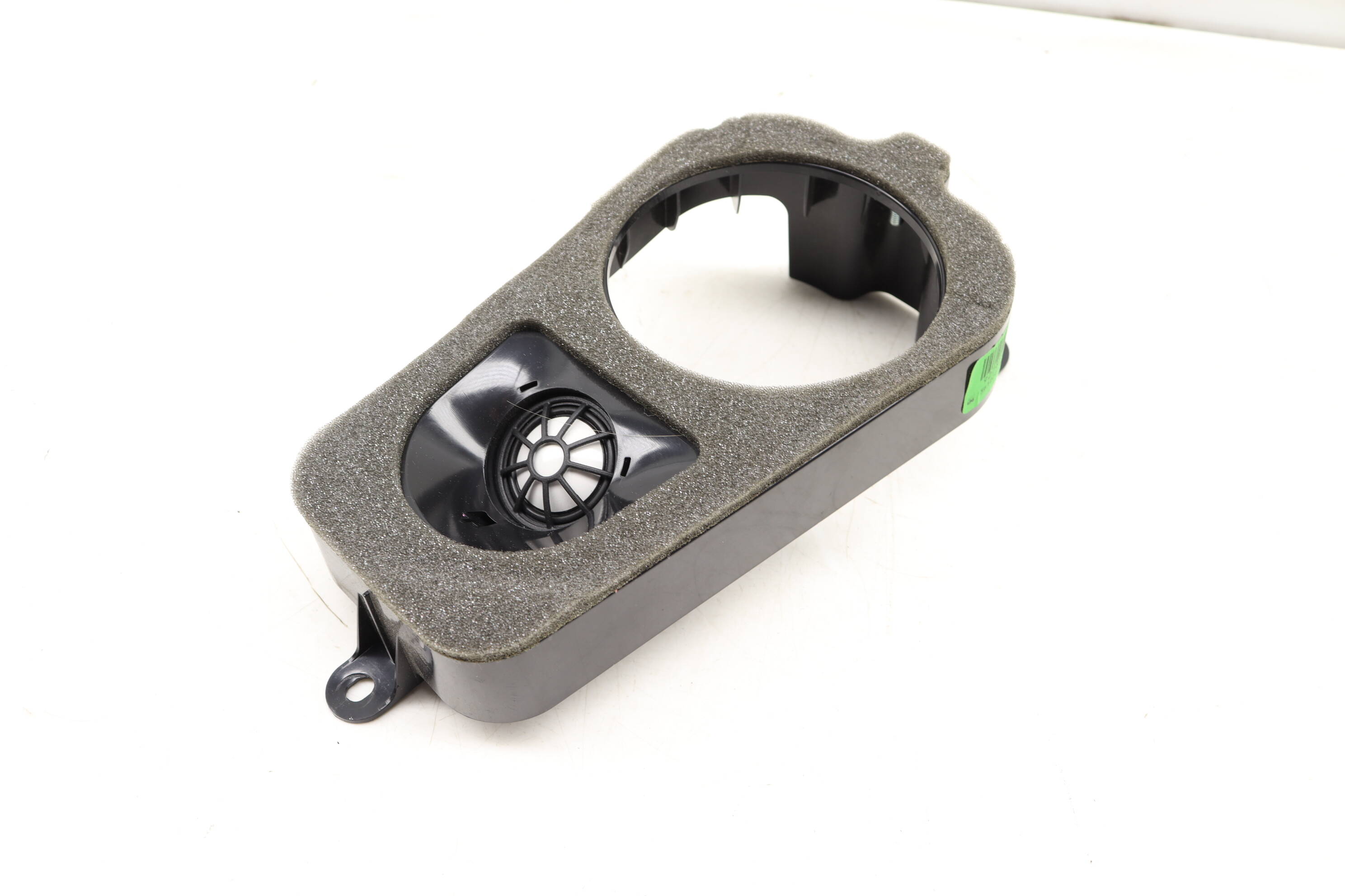 D&#x20;Pillar&#x20;Speaker&#x20;Mount&#x20;W&#x2F;&#x20;Tweeter&#x20;&#x28;B&amp;O&#x29;&#x20;65139278542