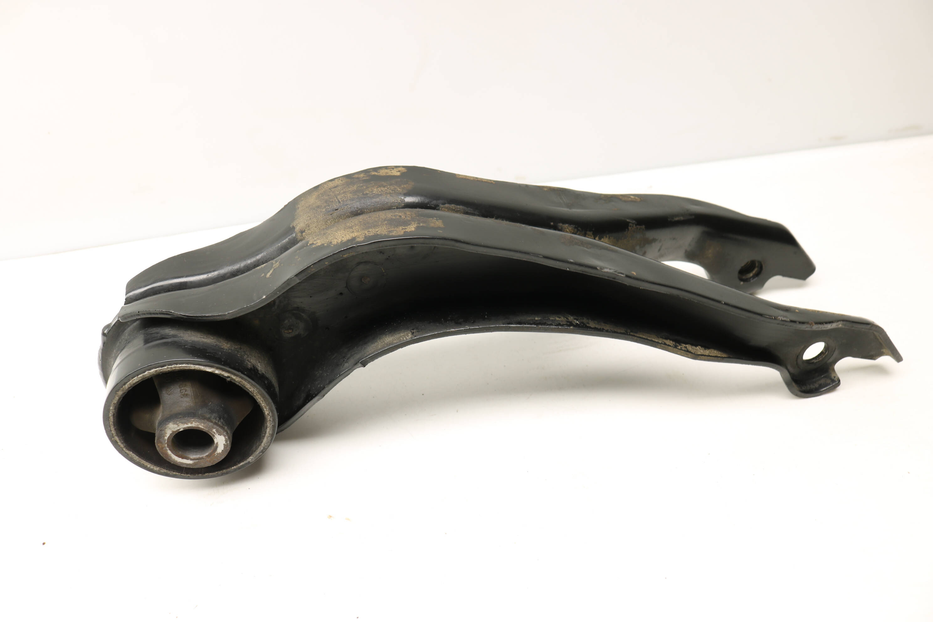 Transmission Mount Bracket 701399207B