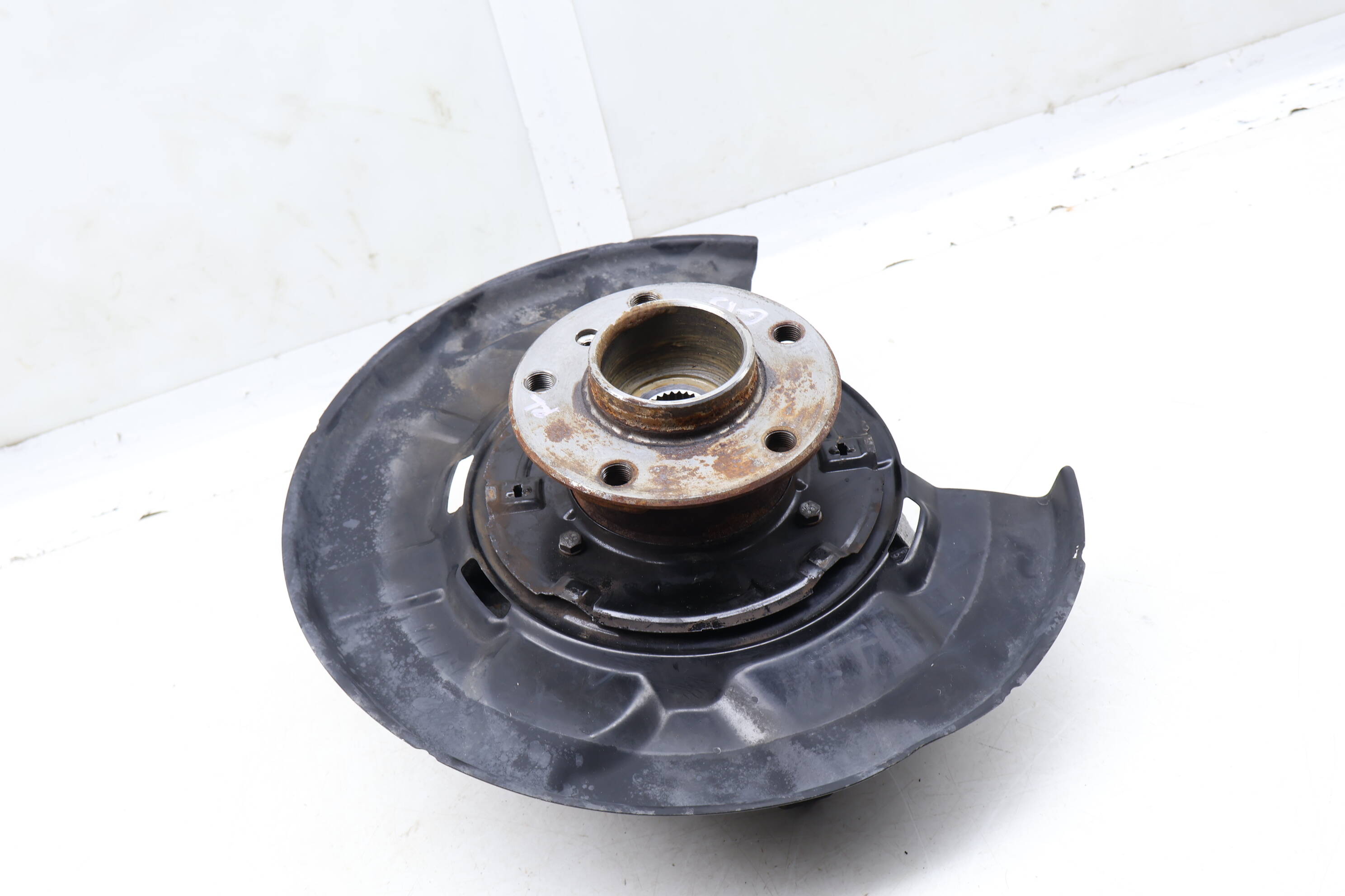 Spindle Knuckle W/ Wheel Bearing 33326797507