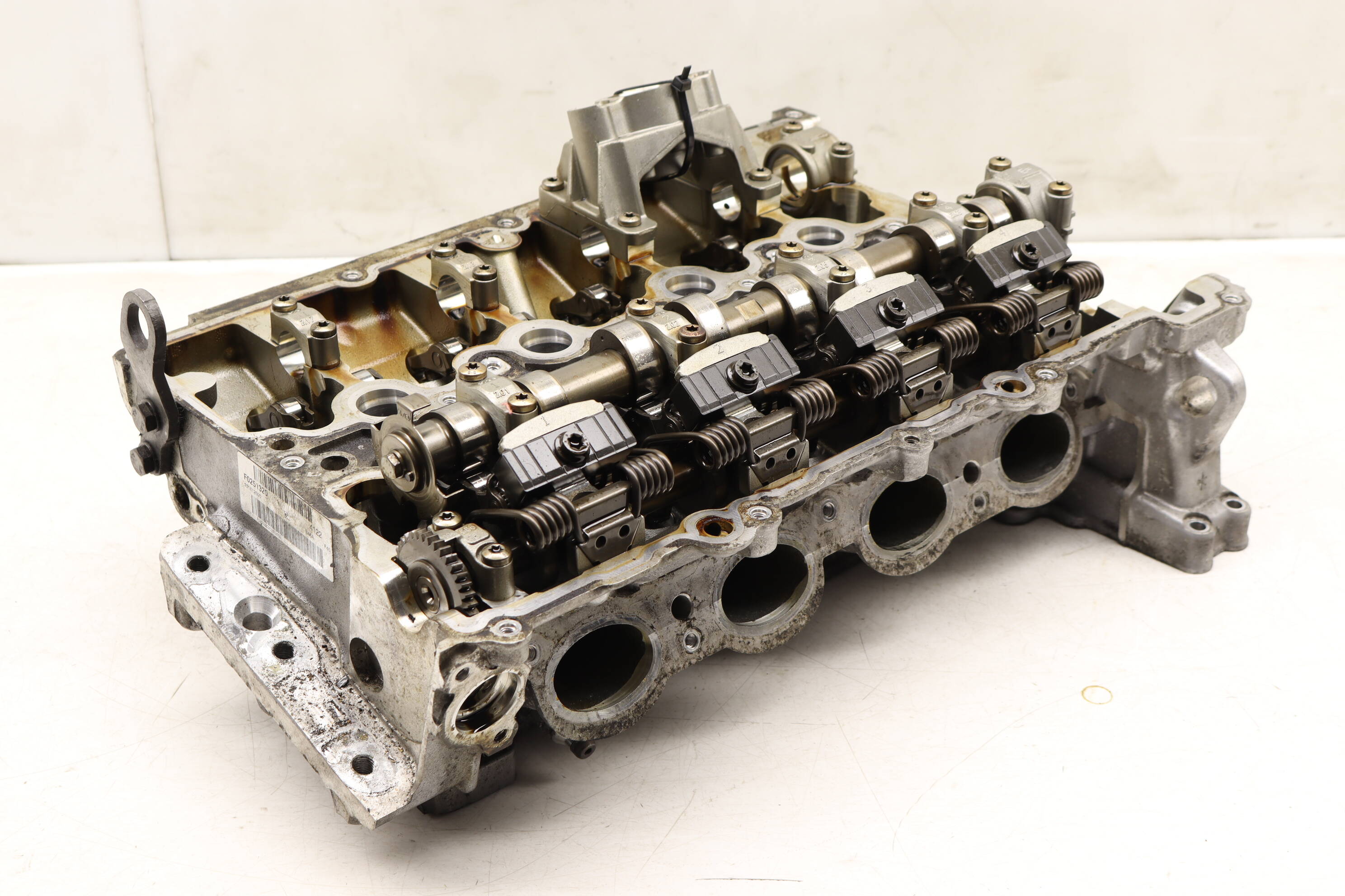 BMW 2.0L Engine Cylinder Head (X1) 11122906665